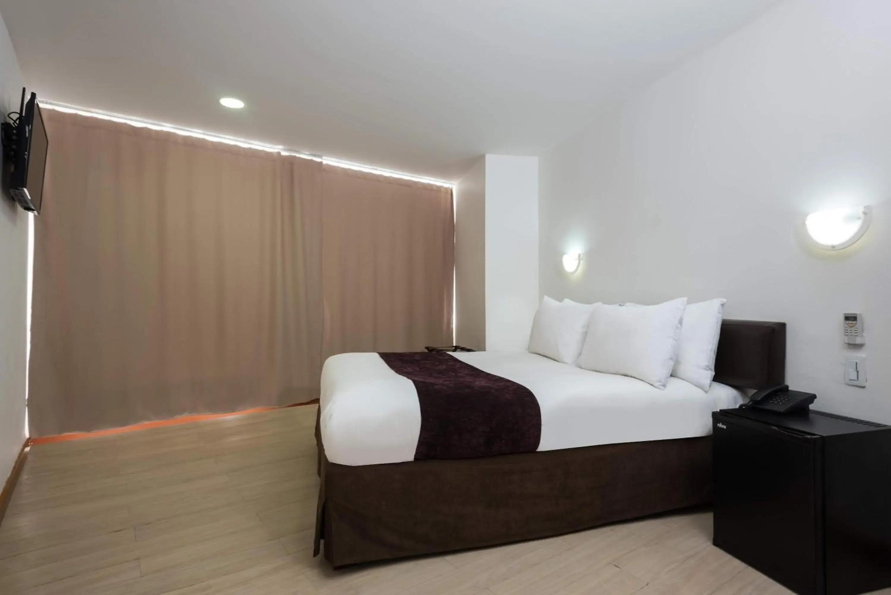 Superior Double or Twin Room in Calypso Beach Hotel Superior Double or Twin Room in Calypso Beach Hotel