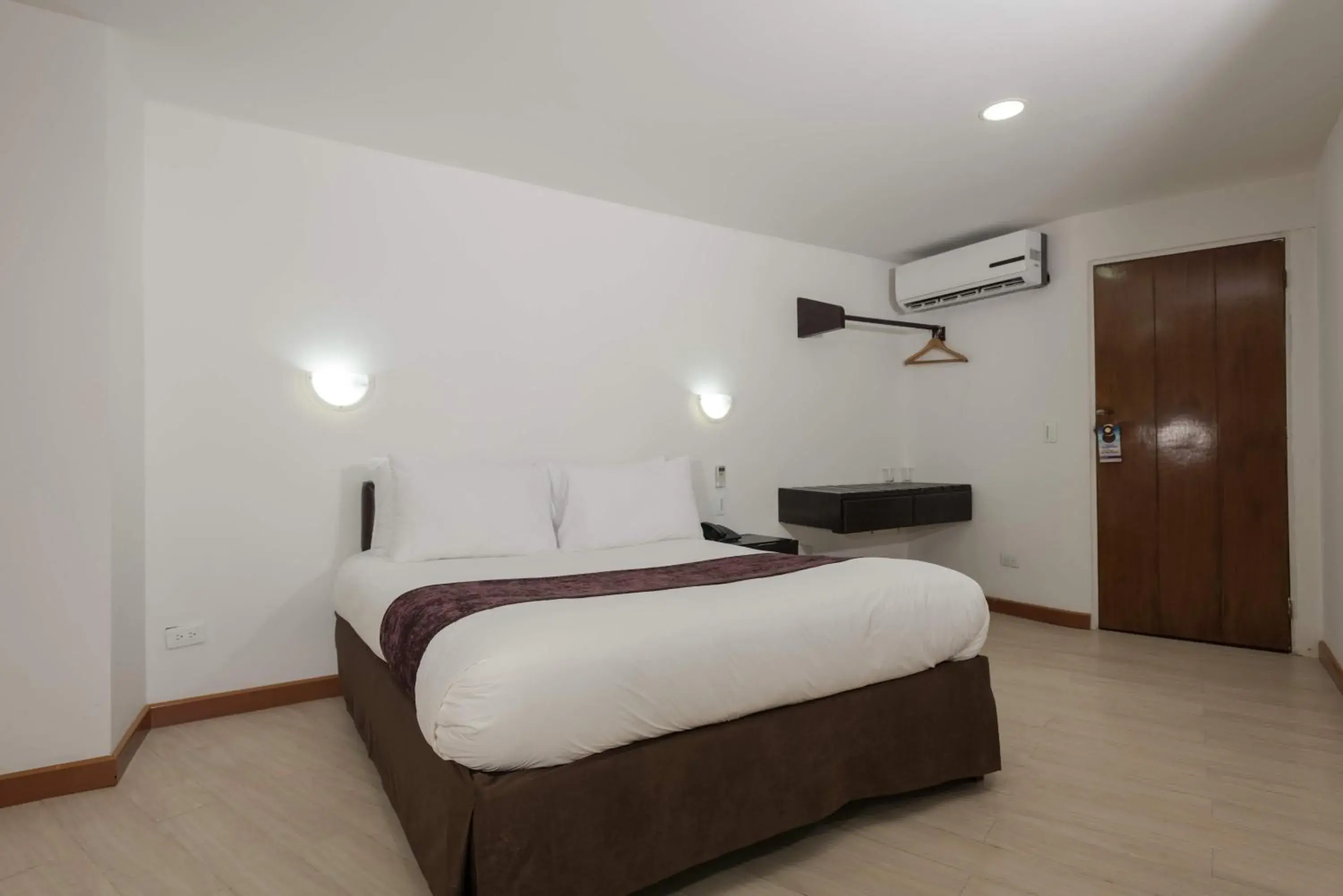 Standard Double or Twin Room in Calypso Beach Hotel Standard Double or Twin Room in Calypso Beach Hotel