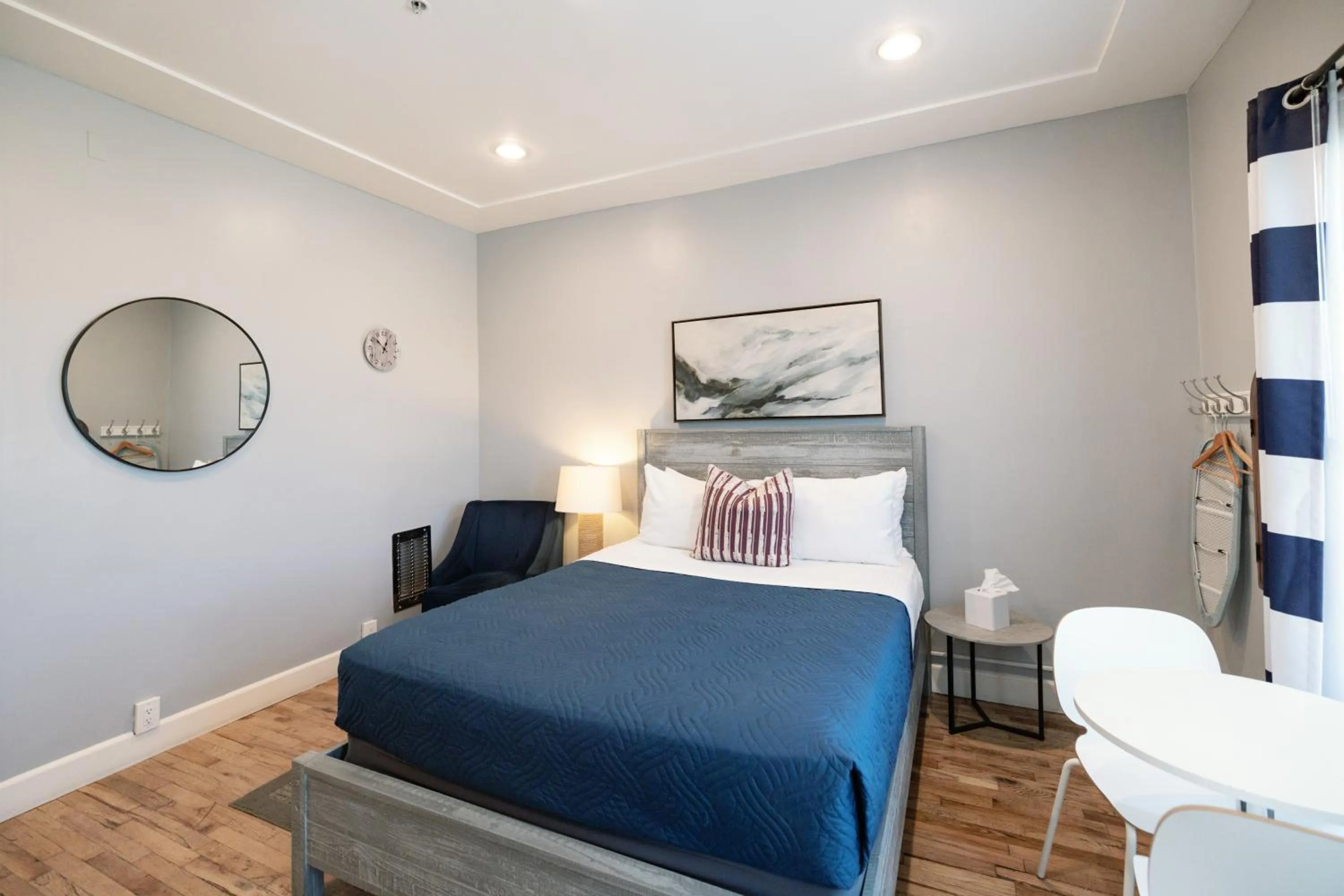 Bed in Broadlind Hotel