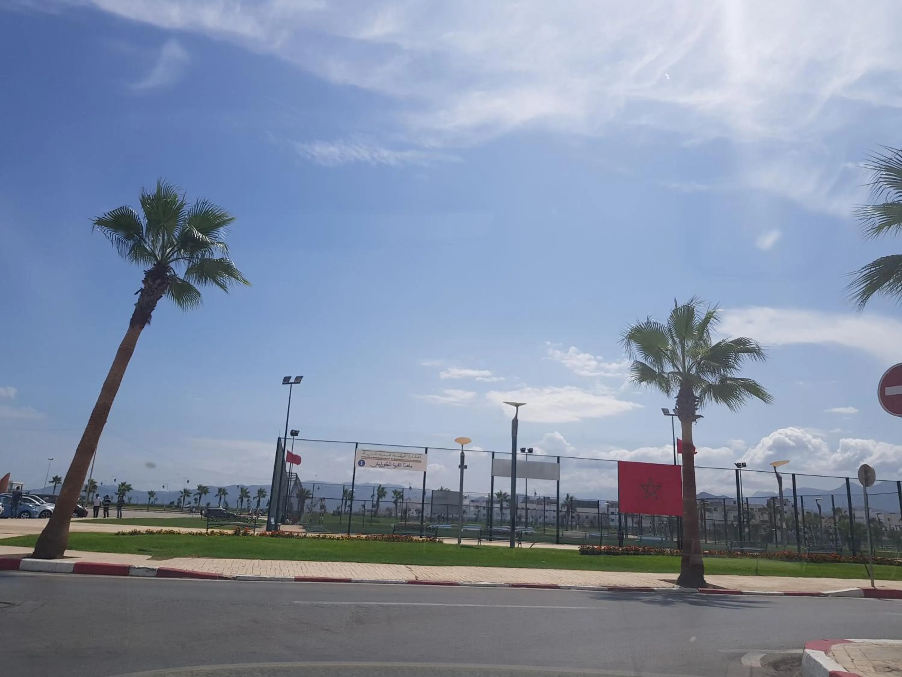 Sports in Modern Flat with sea view