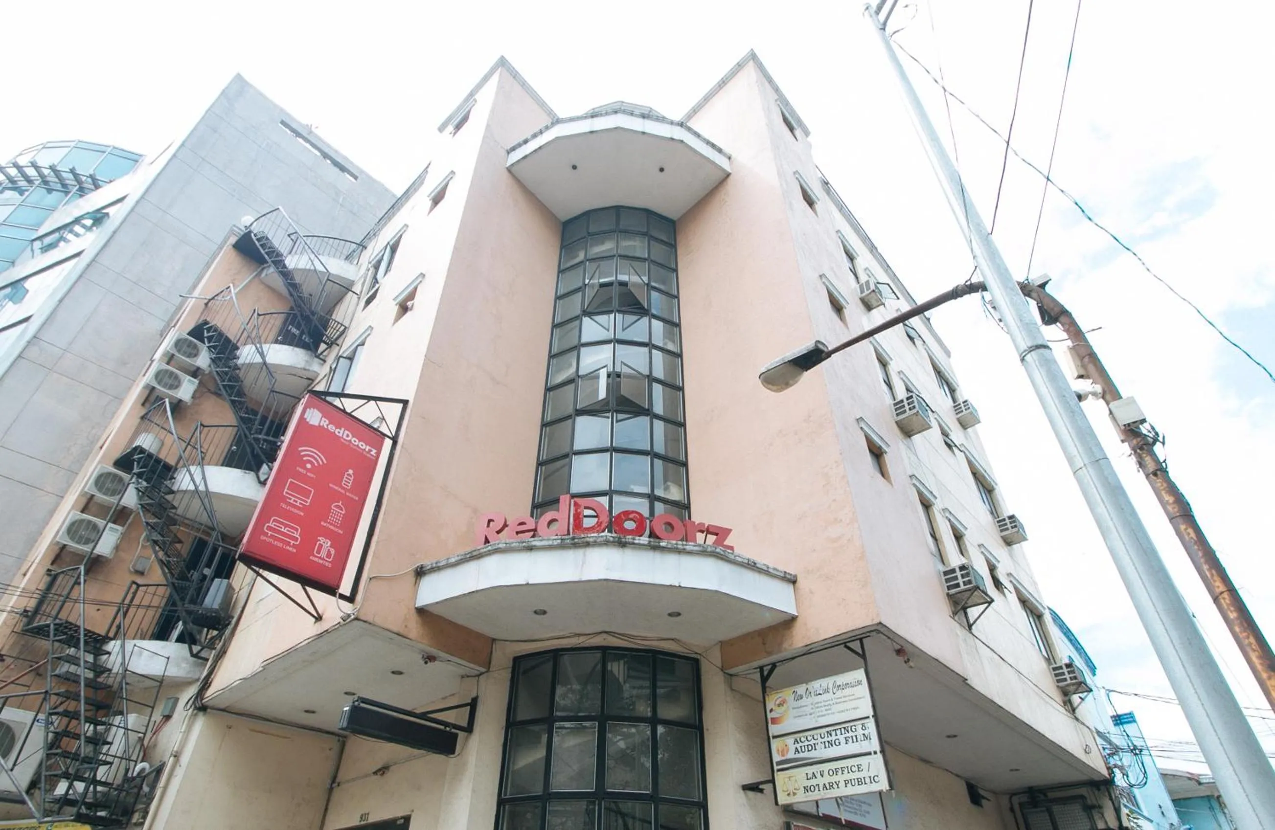 Property building in RedDoorz near Quirino Station Manila