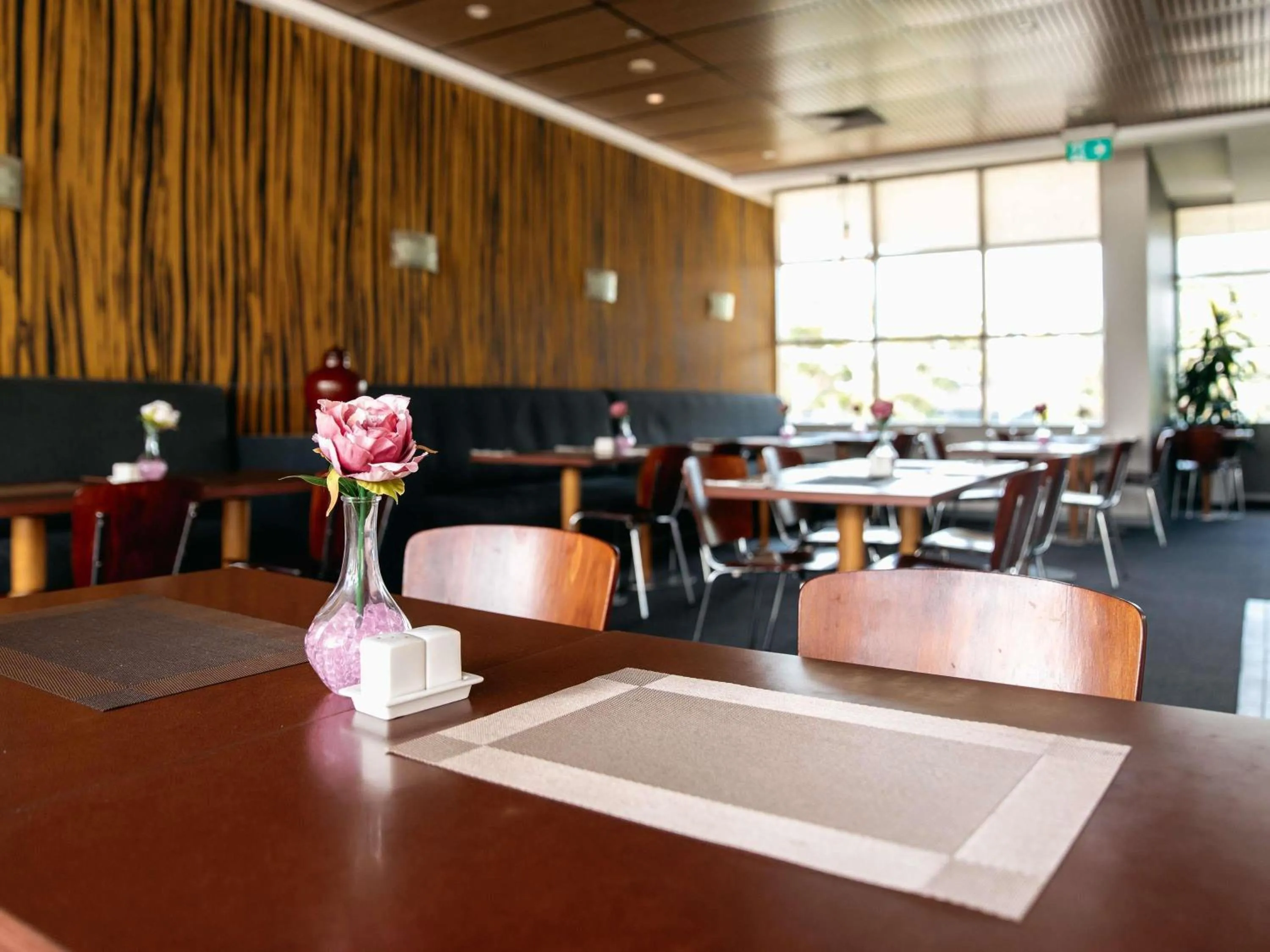Restaurant/places to eat in Mercure Sydney Parramatta