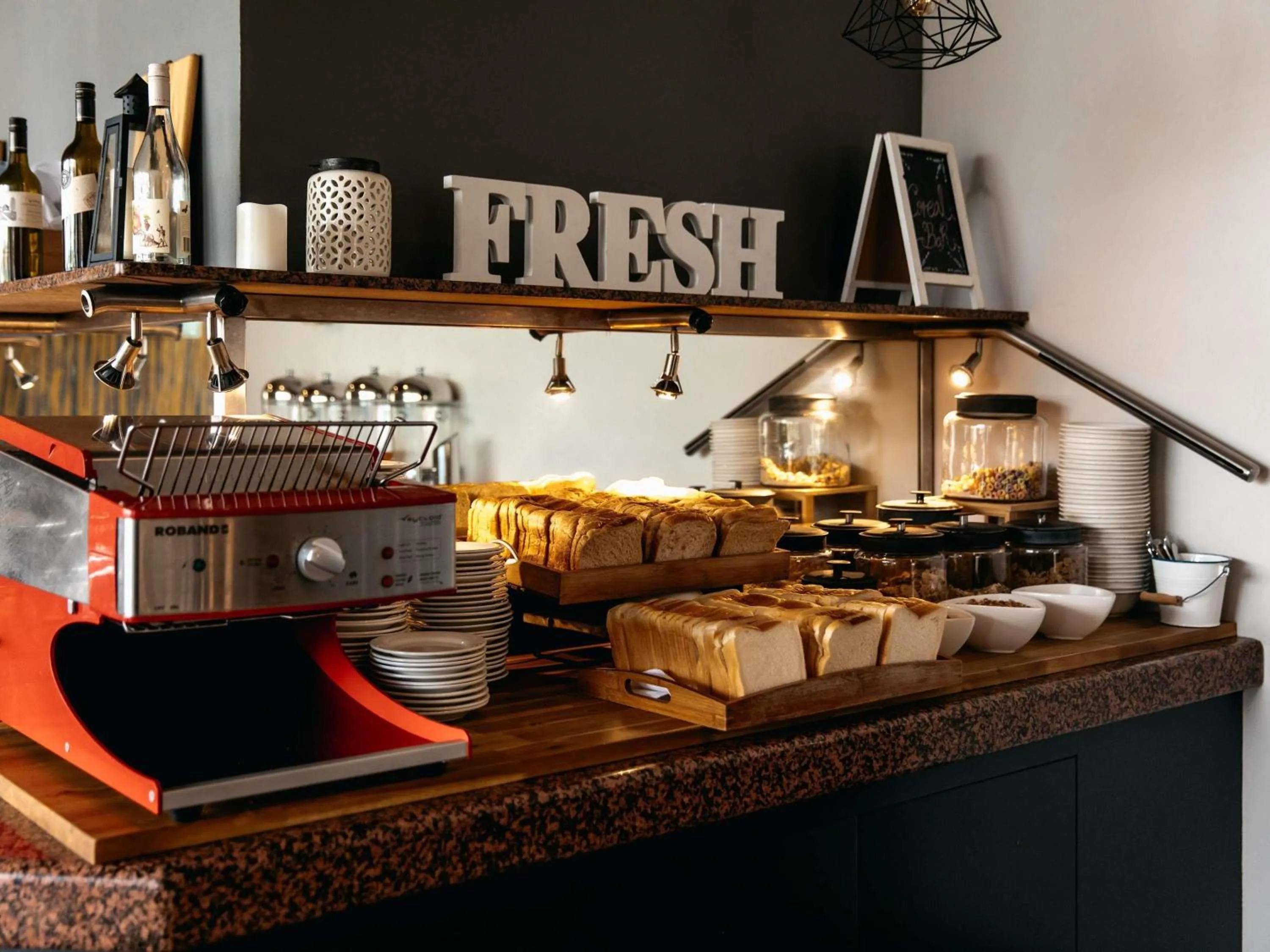 Restaurant/places to eat in Mercure Sydney Parramatta