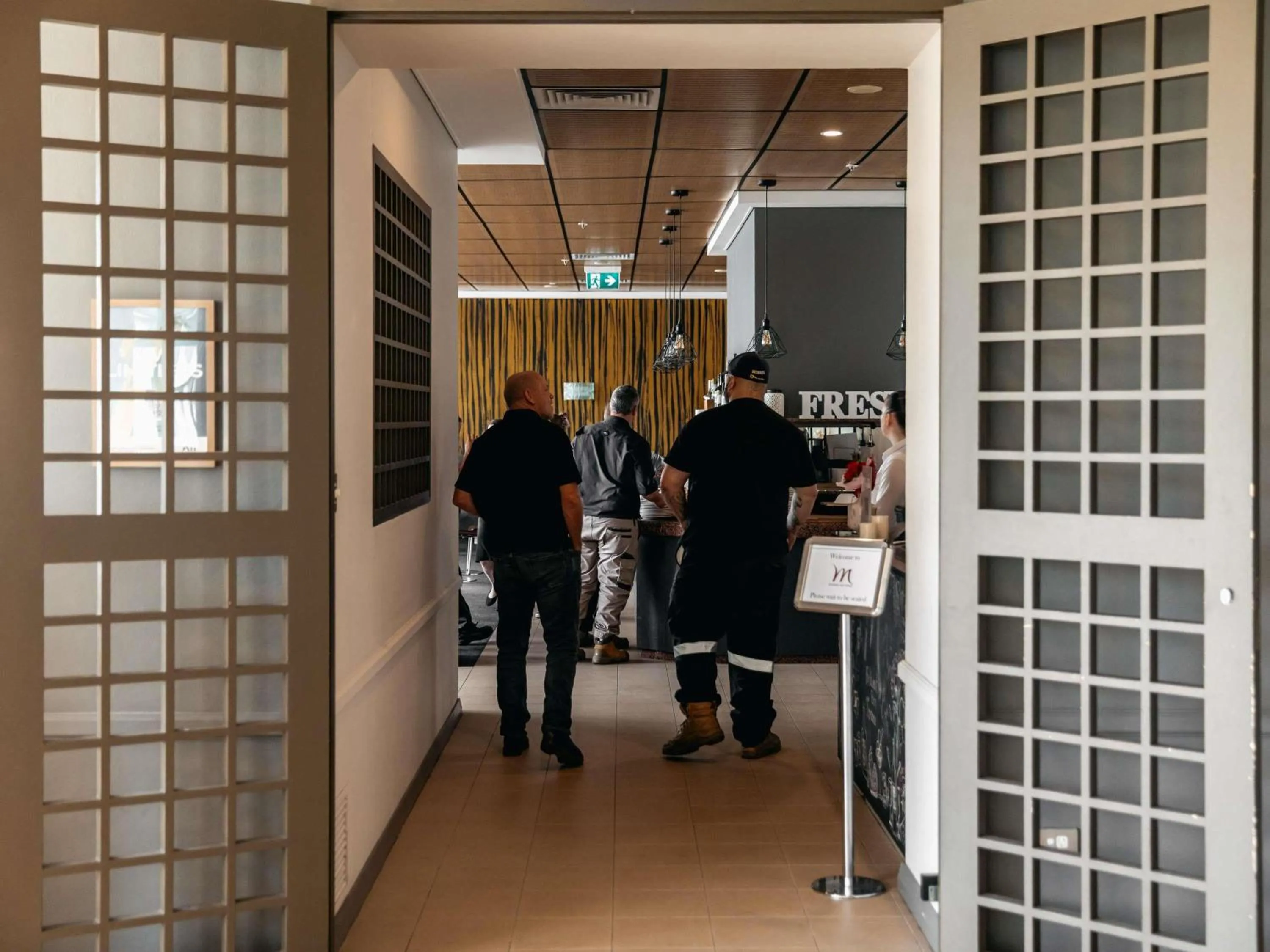 Lounge or bar in Mercure Sydney Parramatta