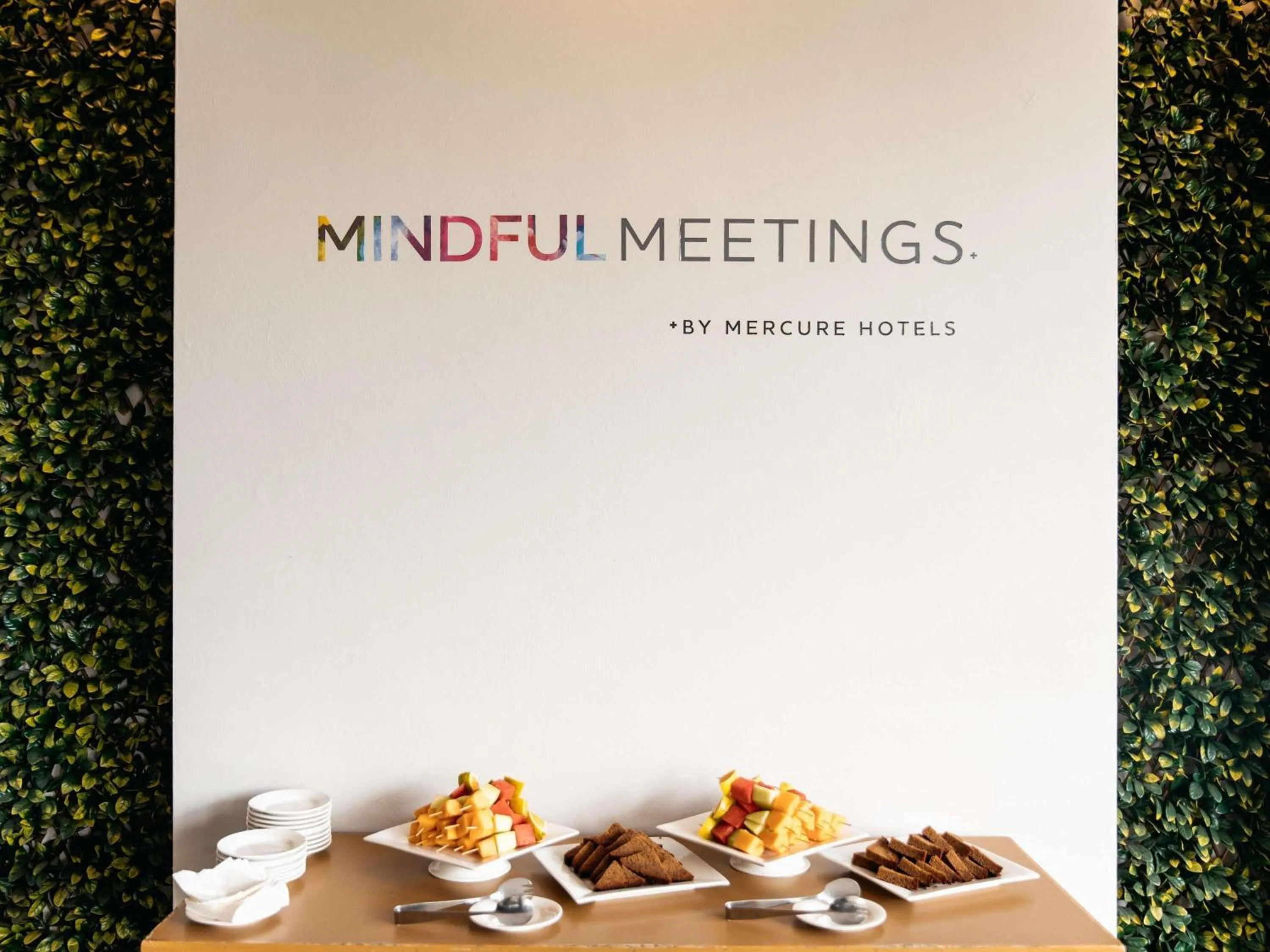 Meeting/conference room in Mercure Sydney Parramatta