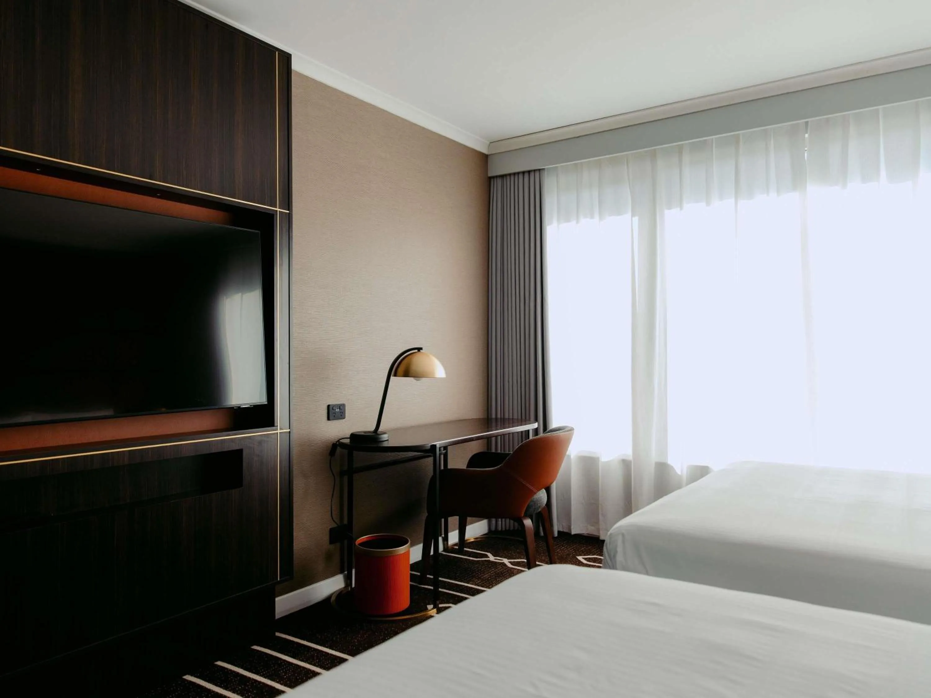 Bedroom, Bed in Mercure Sydney Parramatta