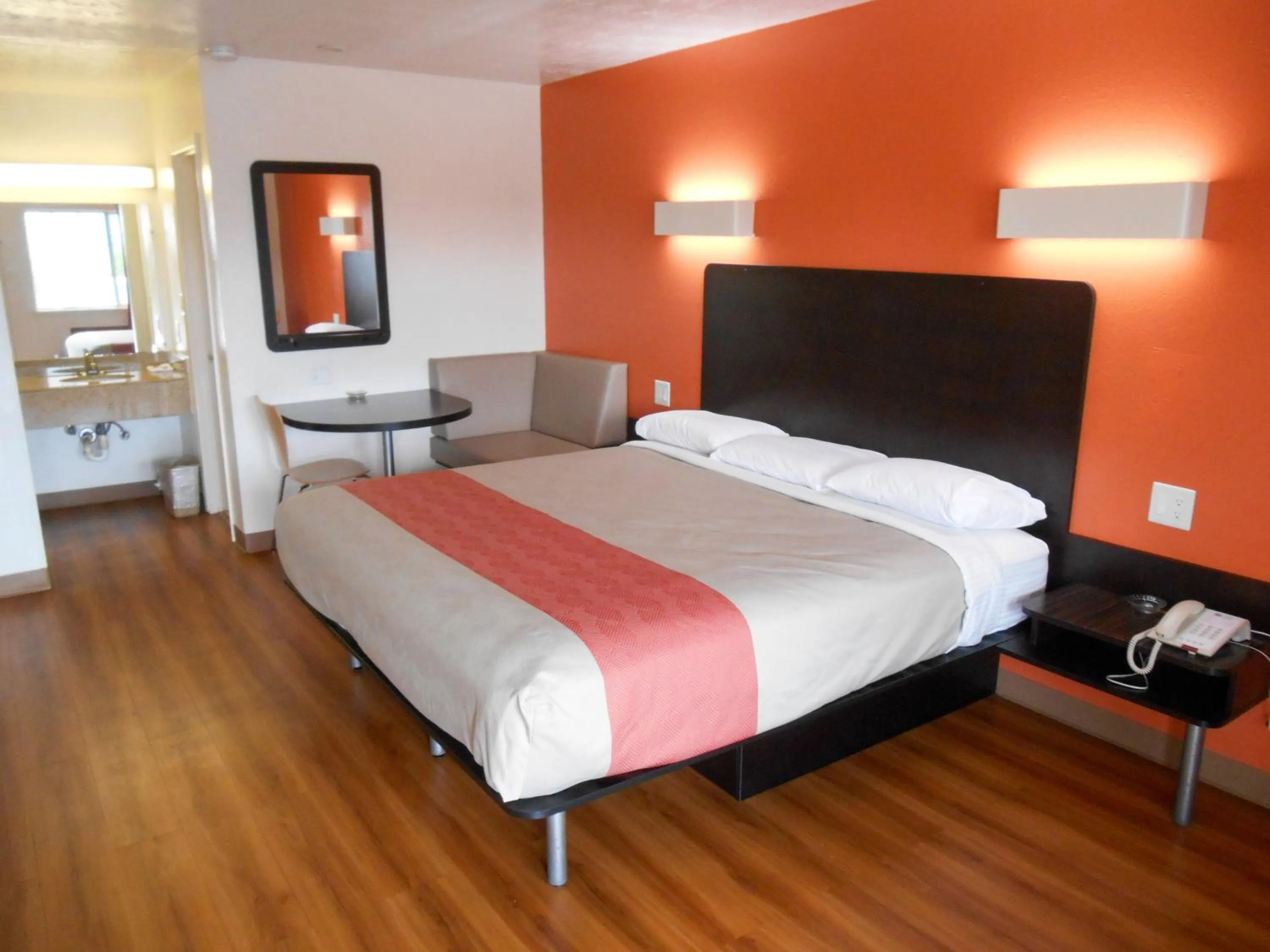 Bedroom, Bed in Motel 6-Madisonville, TX