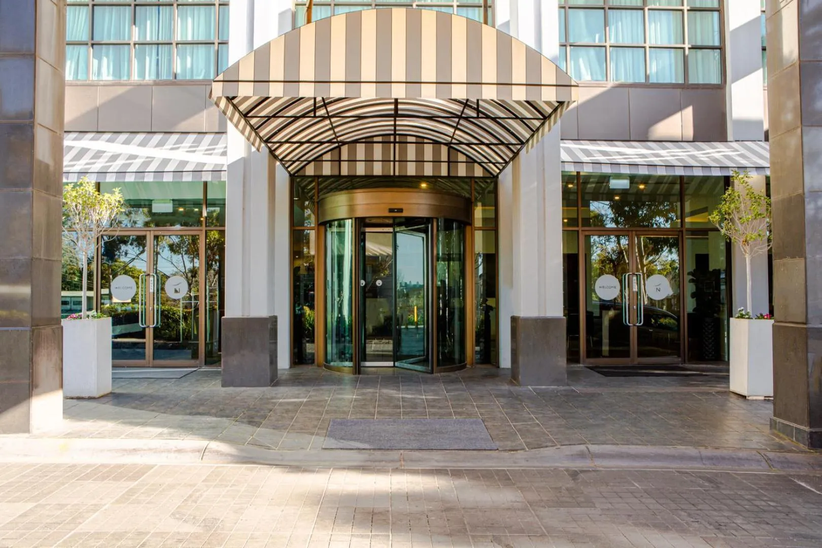 Facade/entrance in Novotel Melbourne Glen Waverley