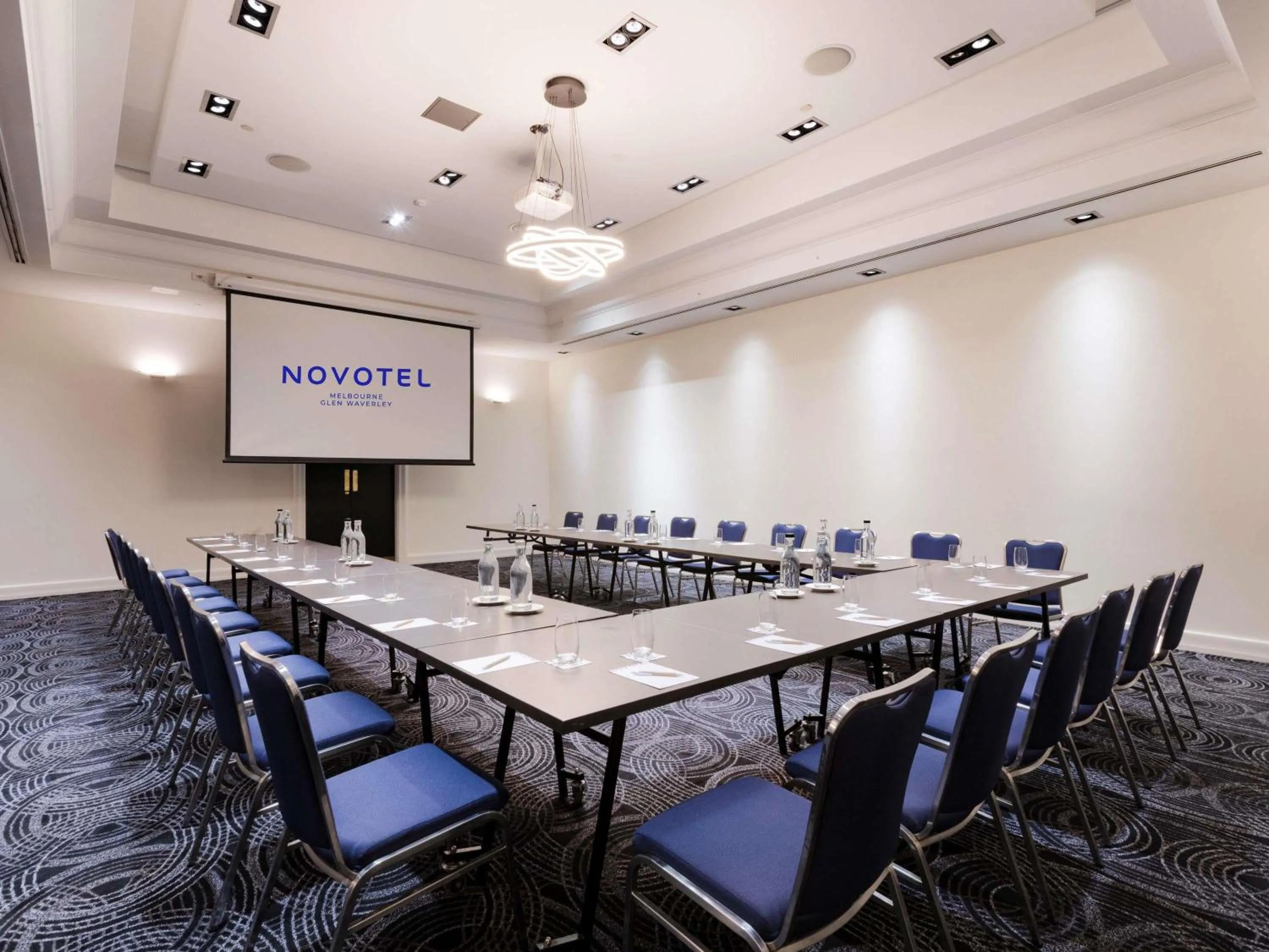 Meeting/conference room in Novotel Melbourne Glen Waverley
