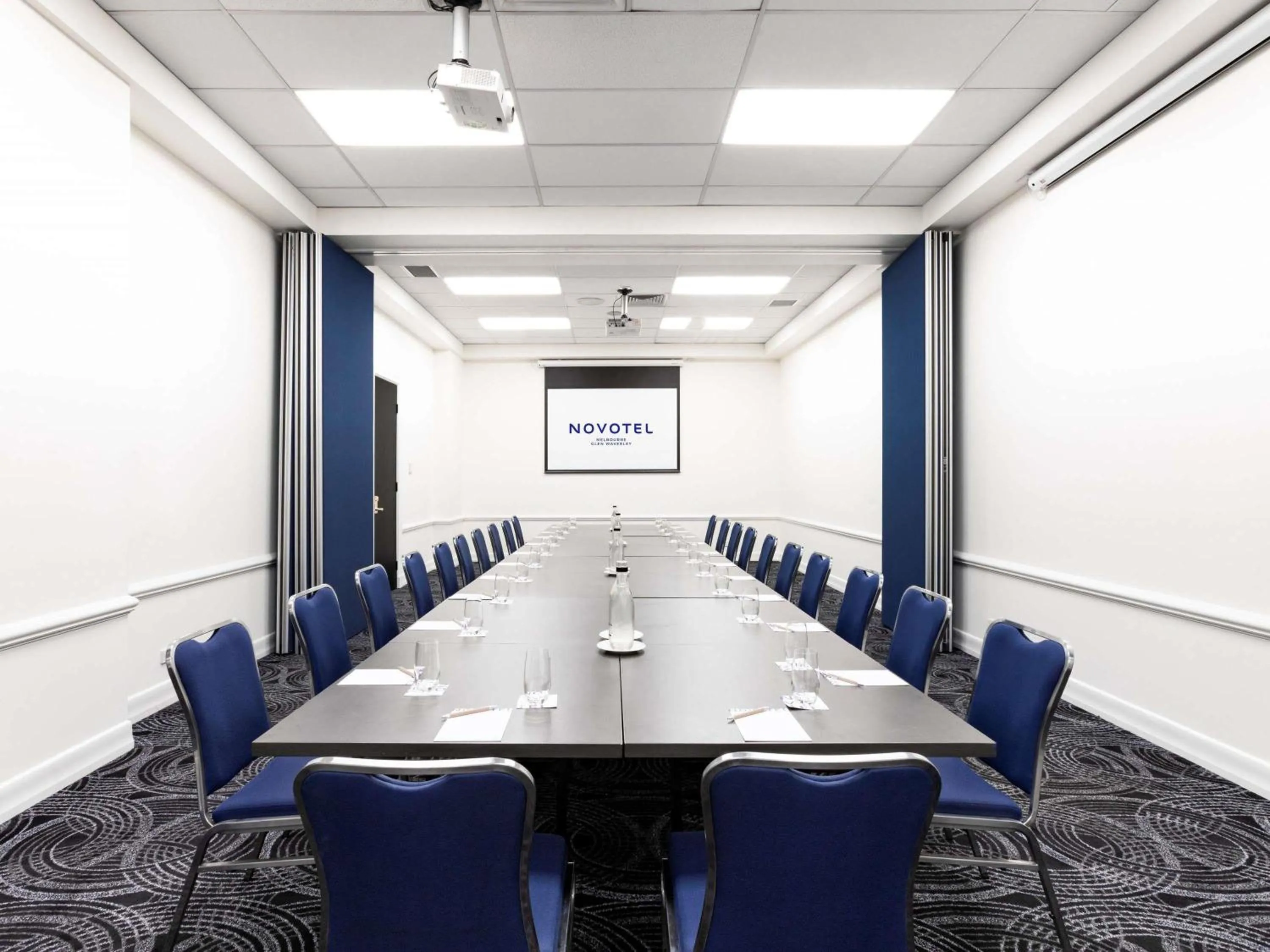 Meeting/conference room in Novotel Melbourne Glen Waverley