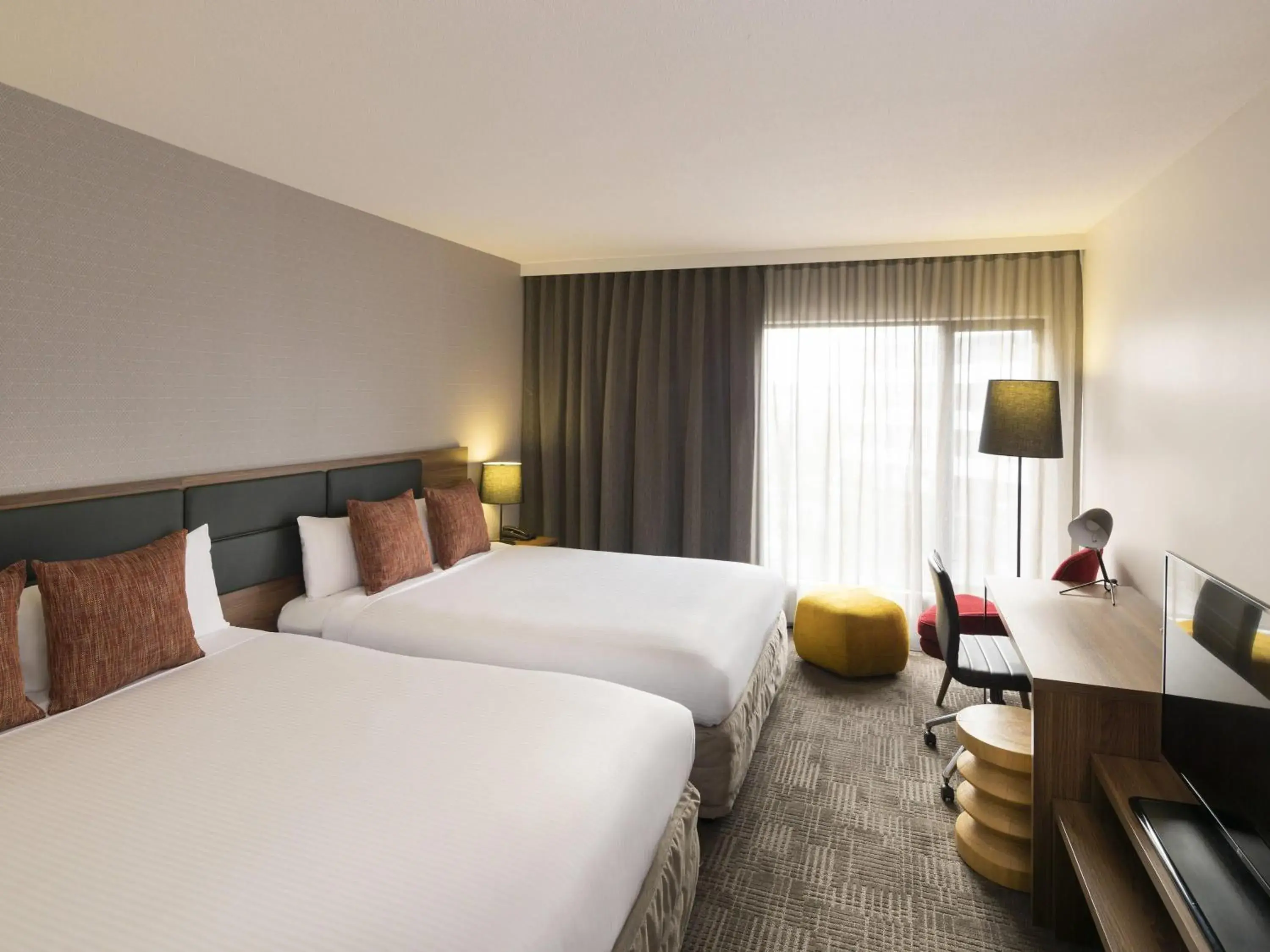 Deluxe Room with Two Queen Beds in Novotel Sydney International Airport Deluxe Room with Two Queen Beds in Novotel Sydney International Airport