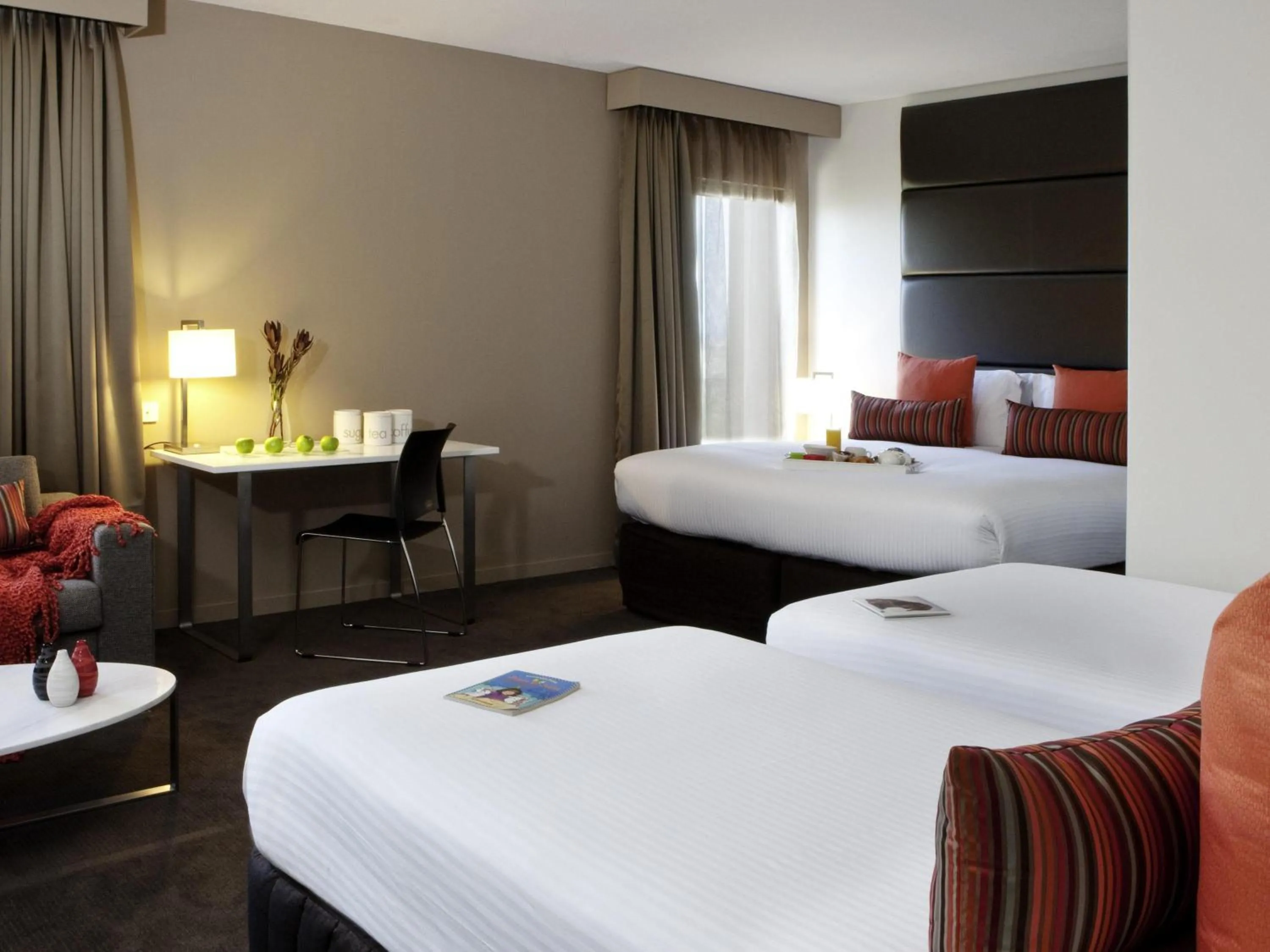 Bedroom, Bed in Novotel Sydney International Airport