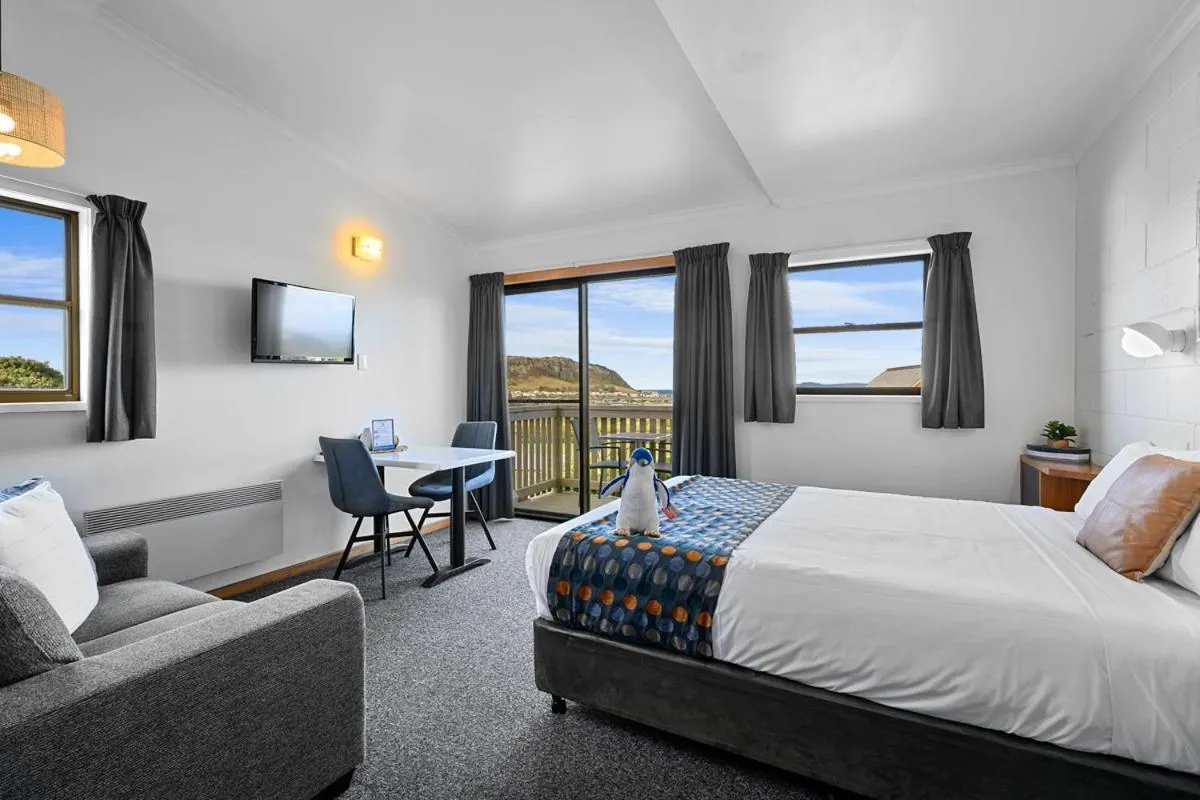 Bed in Stanley Seaview Inn