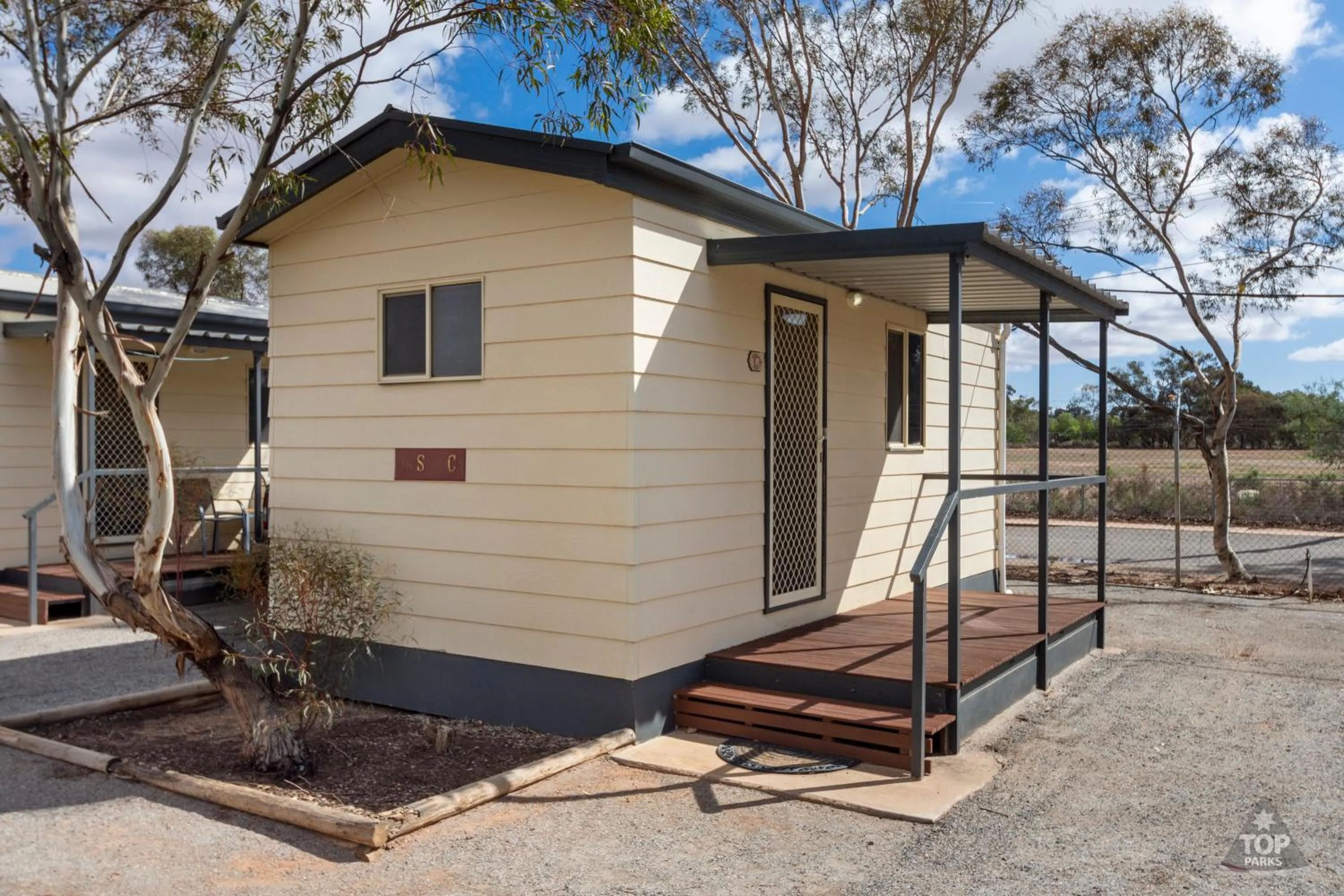 Property building in Broken Hill Tourist Park
