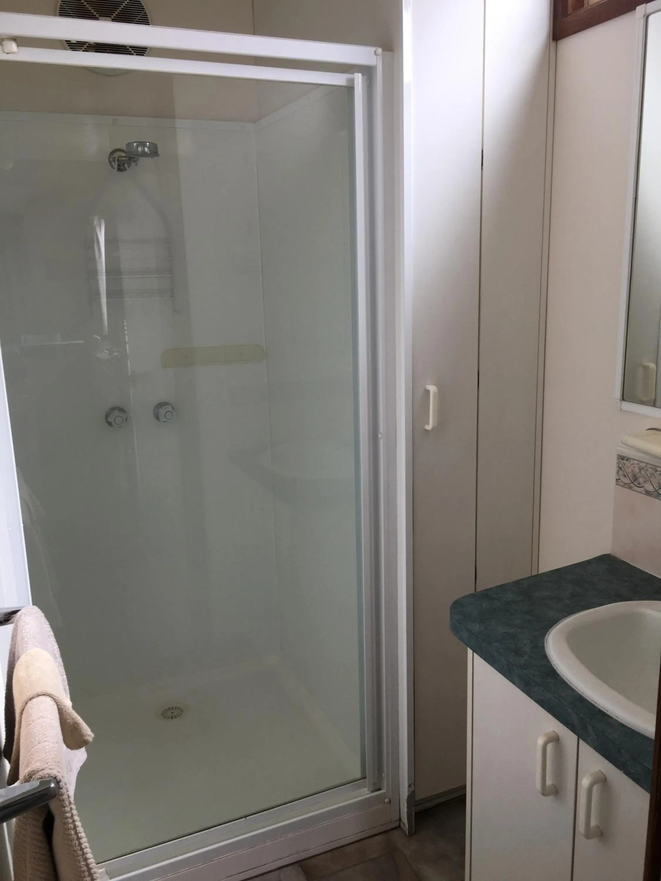 Shower in Broken Hill Tourist Park