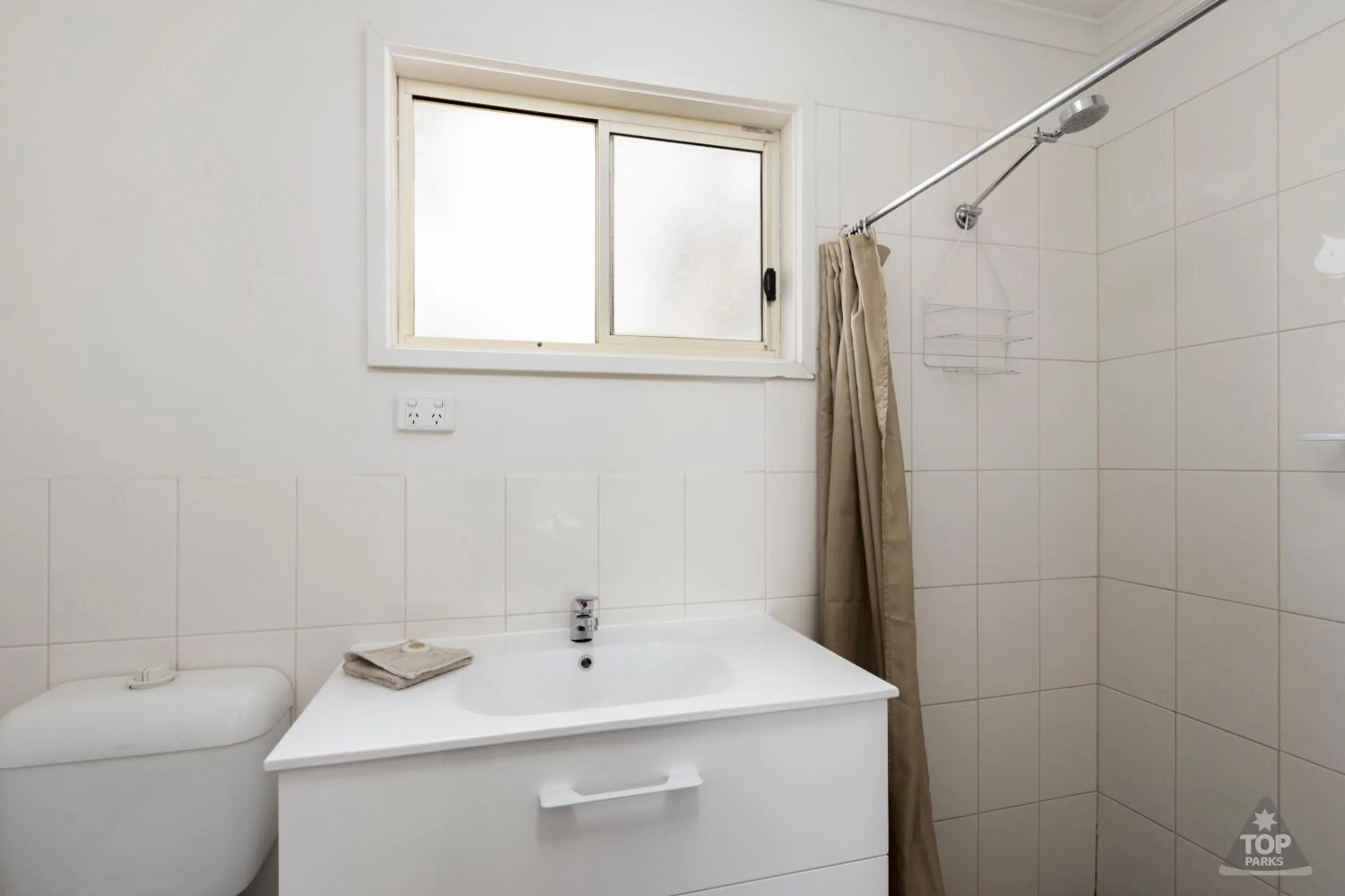 Shower in Broken Hill Tourist Park