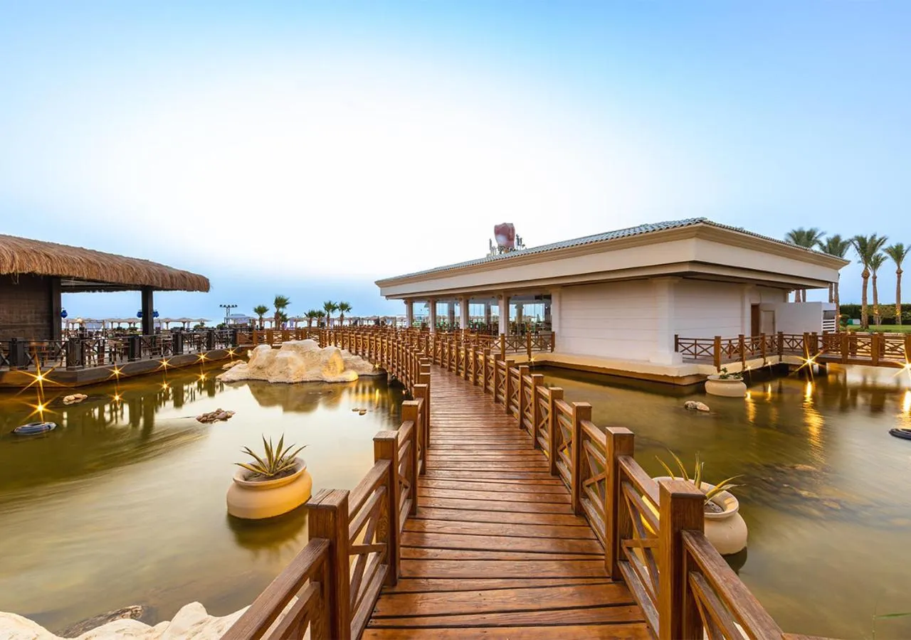 Lake view in Tropitel Sahl Hasheesh