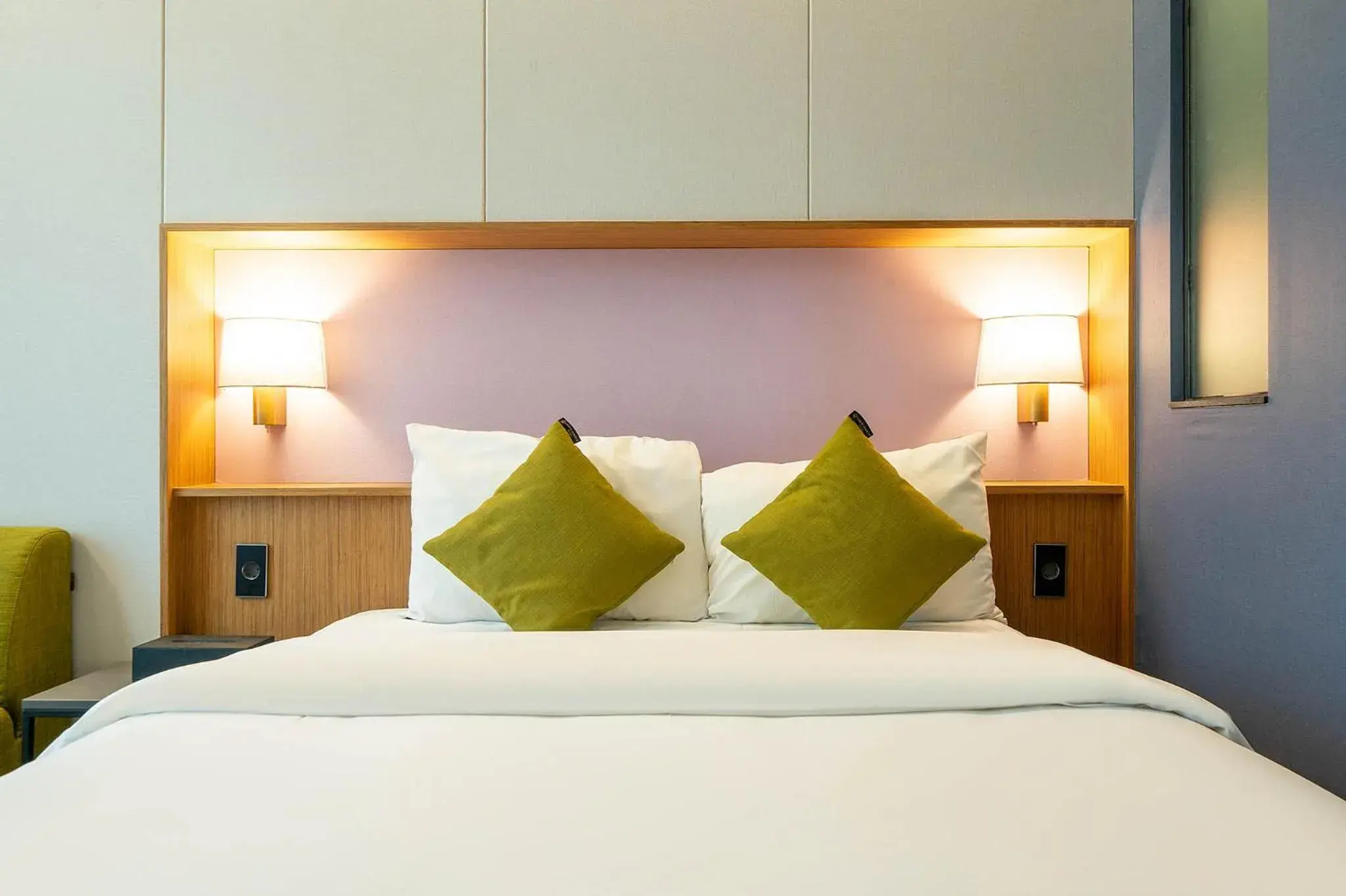 Deluxe Double Room with Bathtub in South Vandeco Hotel Deluxe Double Room with Bathtub in South Vandeco Hotel