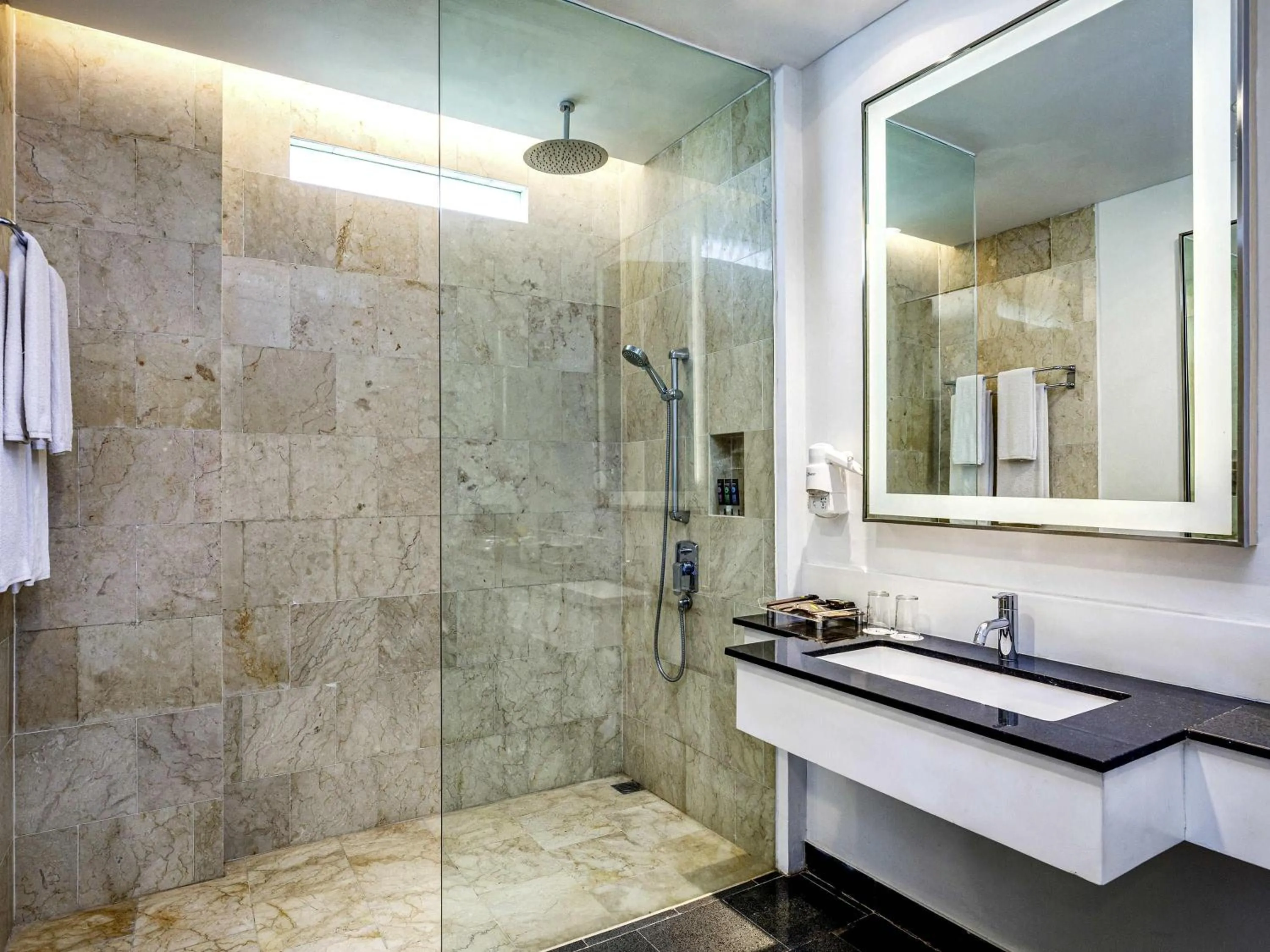 Bedroom in Novotel Palembang