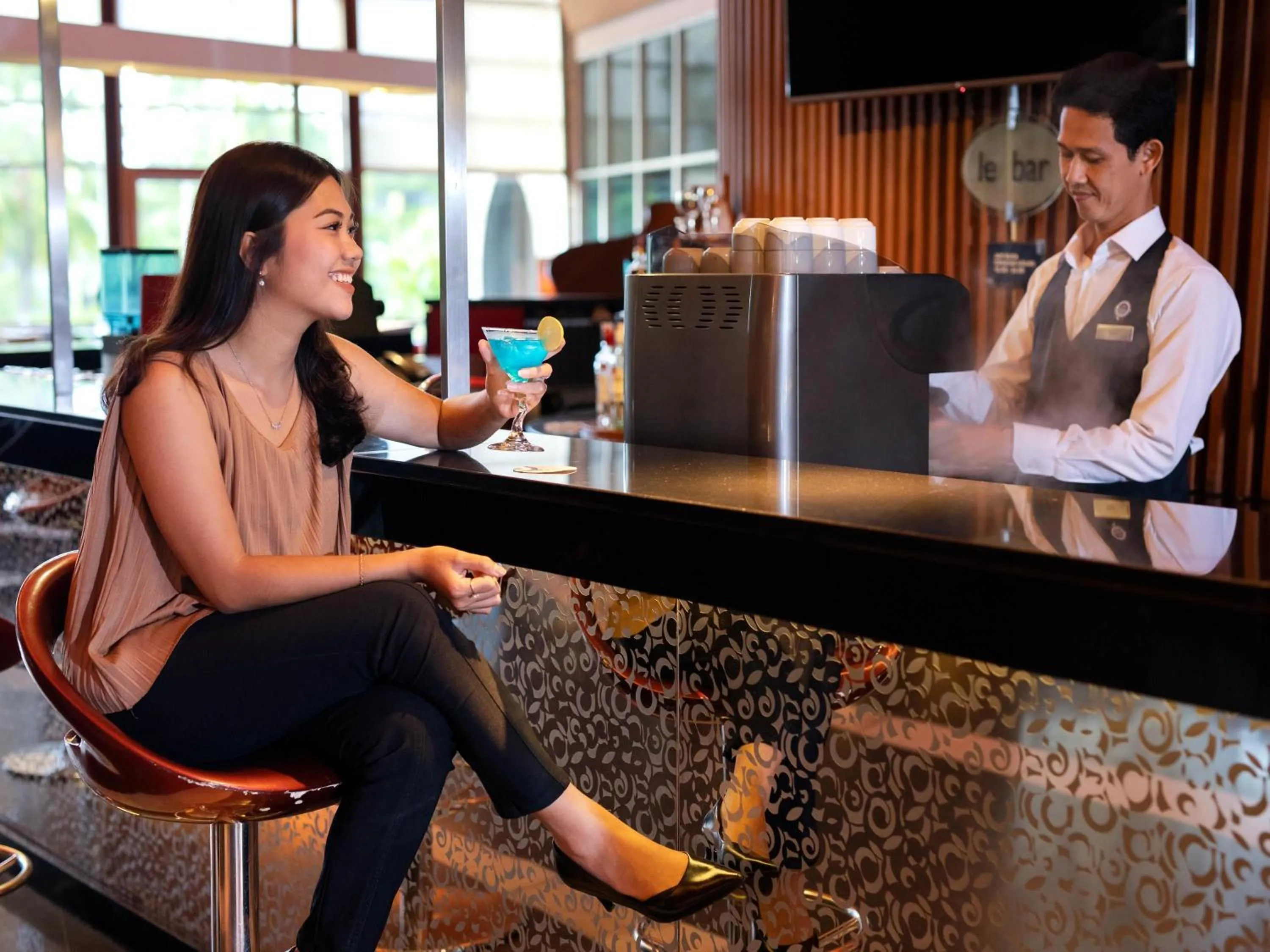 Lounge or bar in Novotel Palembang