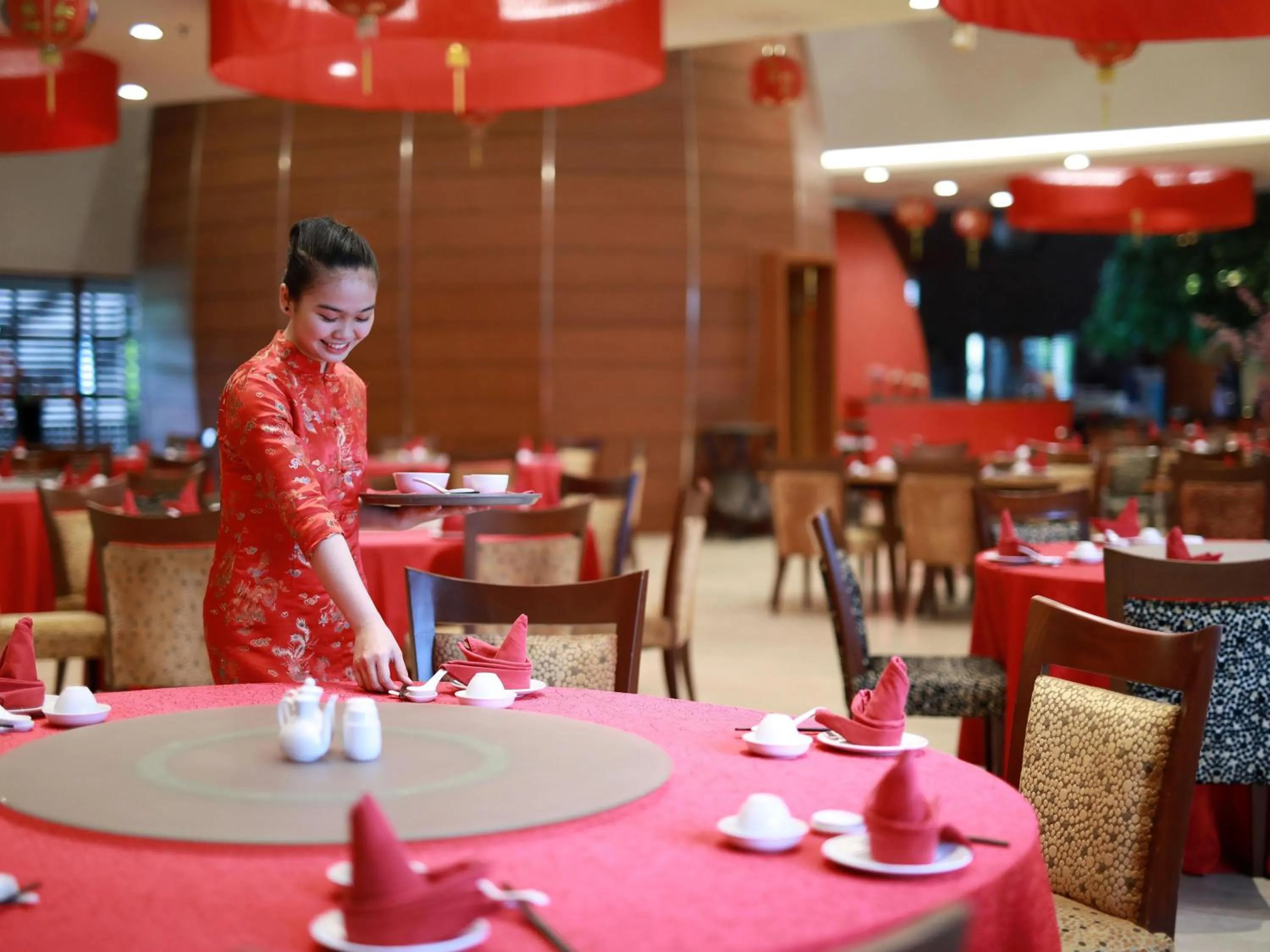Restaurant/places to eat in Novotel Palembang