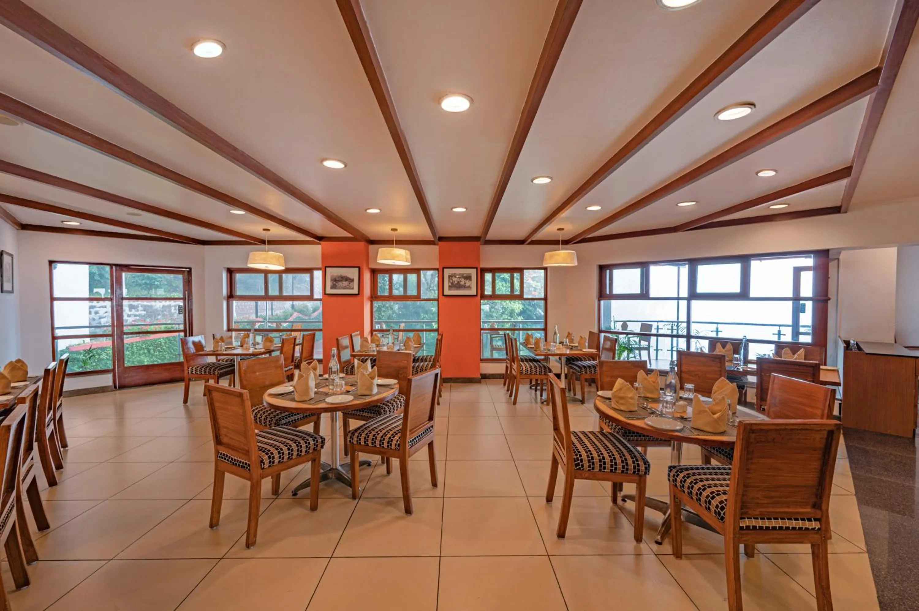 Restaurant/places to eat in Sterling Yercaud