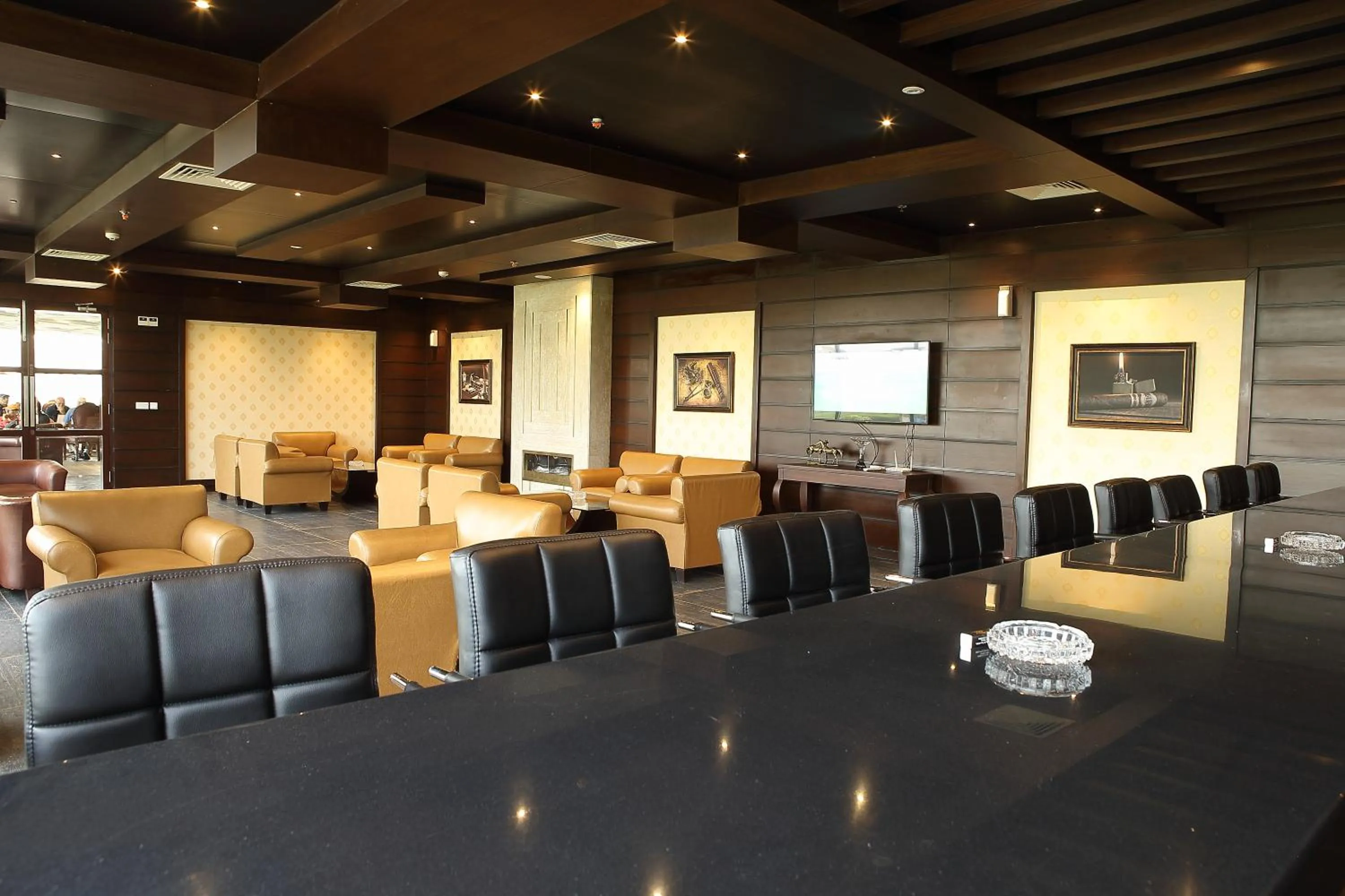 Drinks in Defence Raya Golf & Country Club