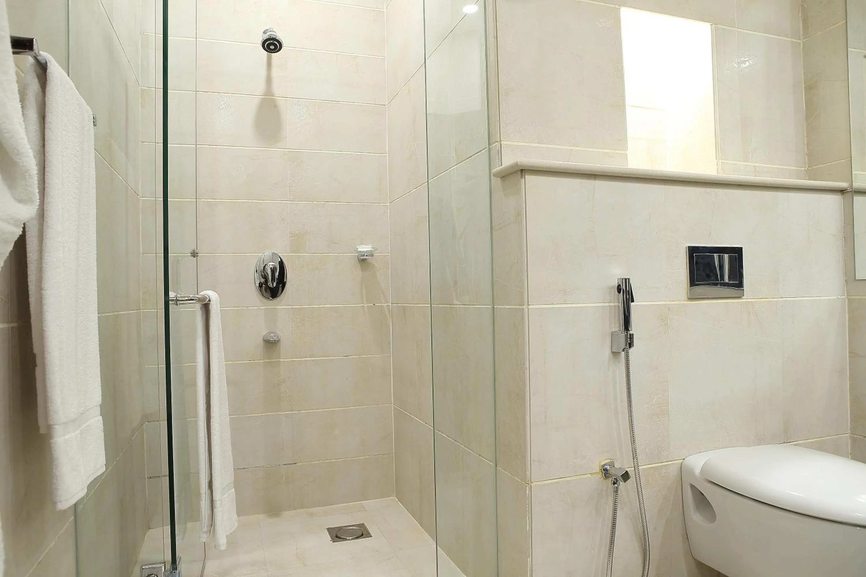 Shower in Defence Raya Golf & Country Club