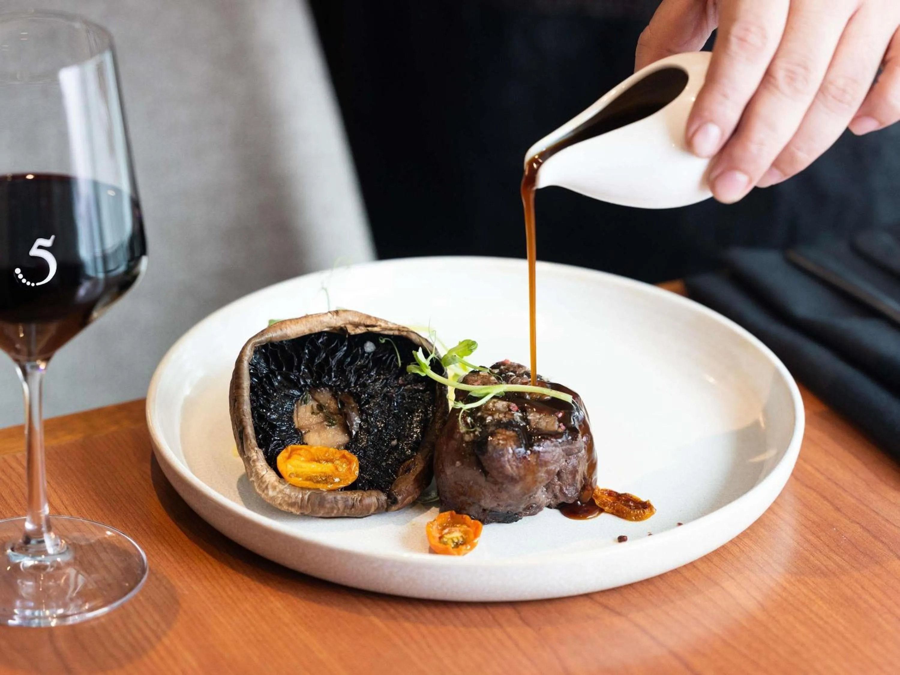 Restaurant/places to eat in Novotel Perth Langley