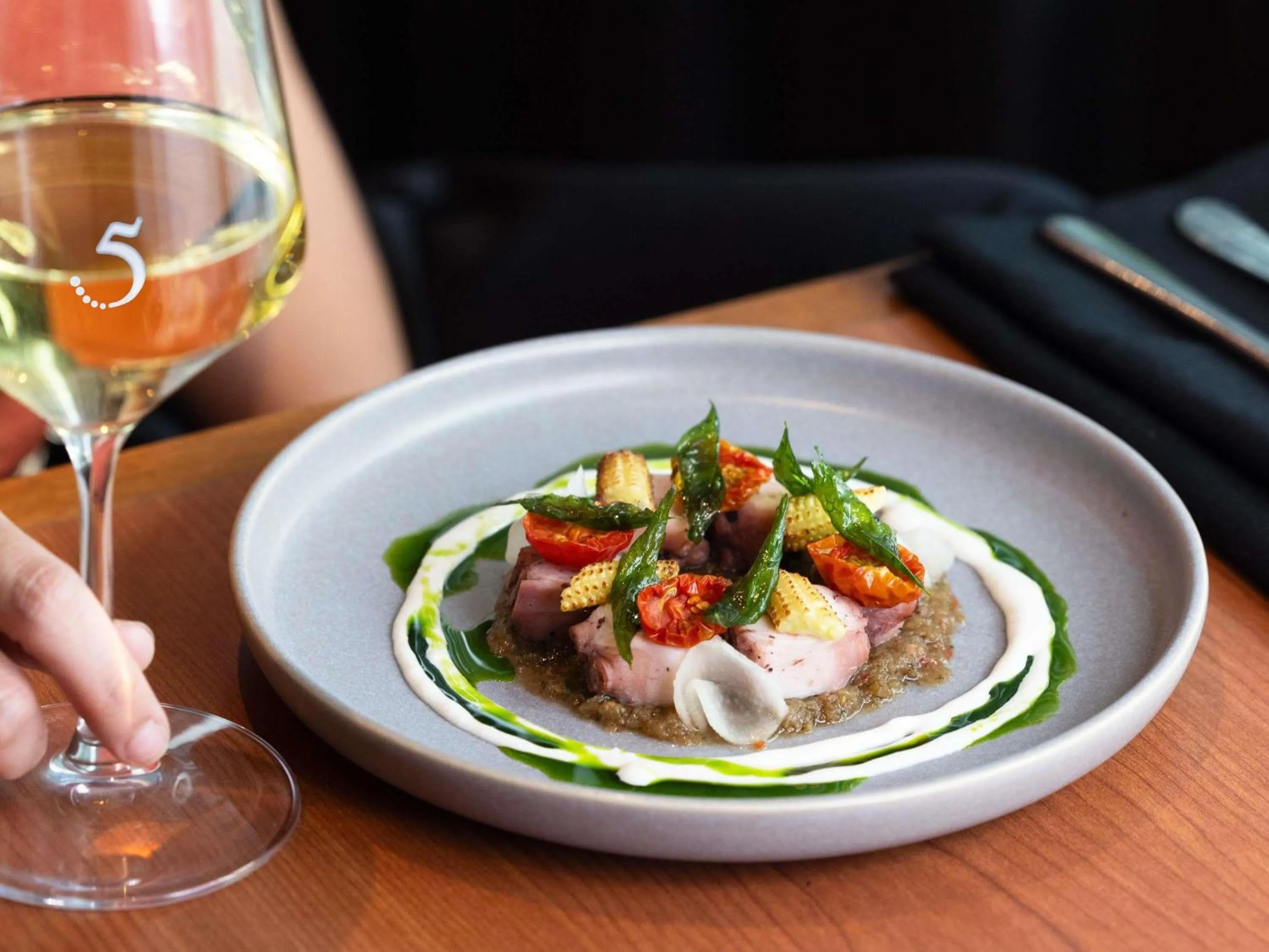 Restaurant/places to eat in Novotel Perth Langley