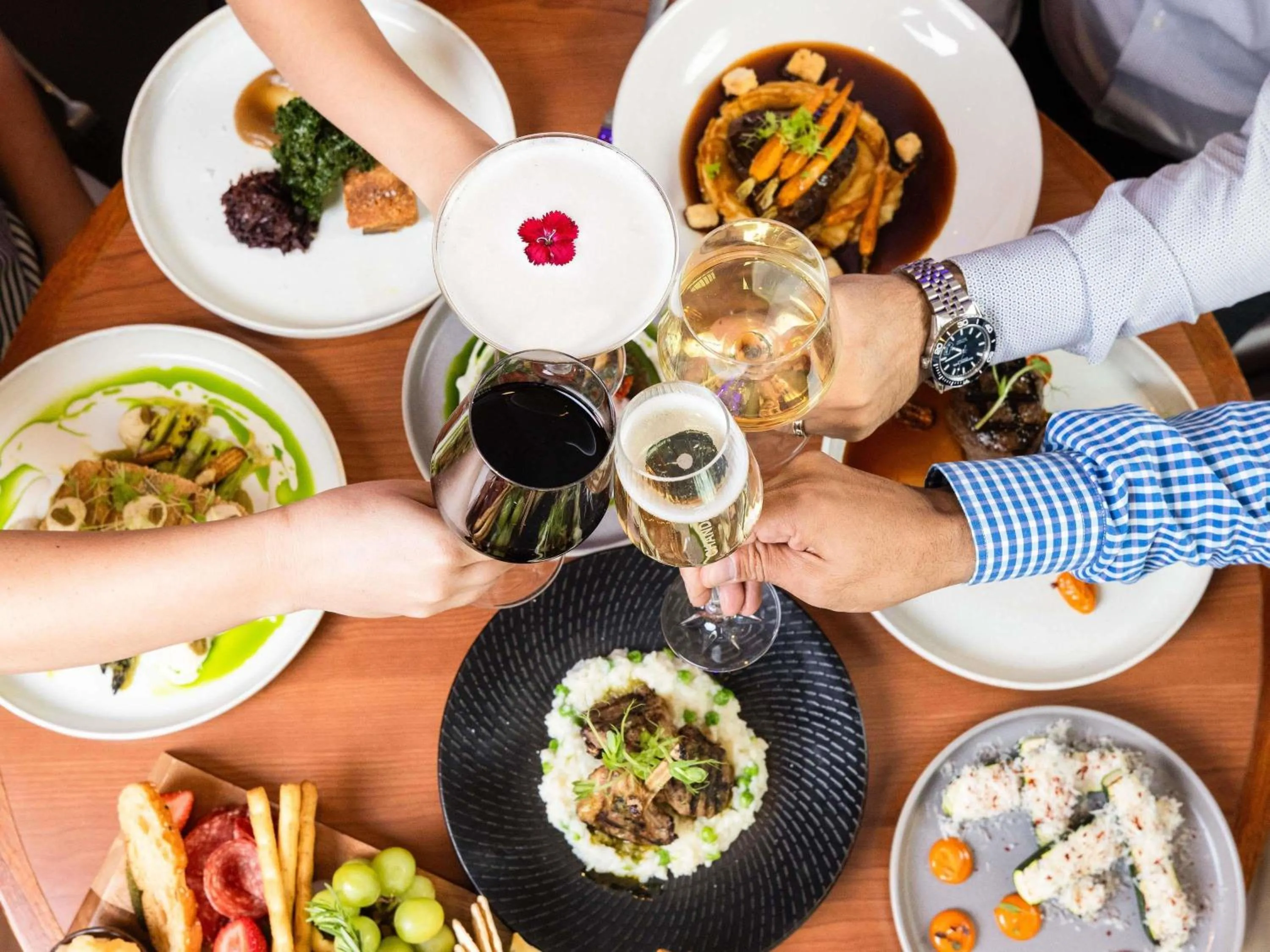 Restaurant/places to eat in Novotel Perth Langley