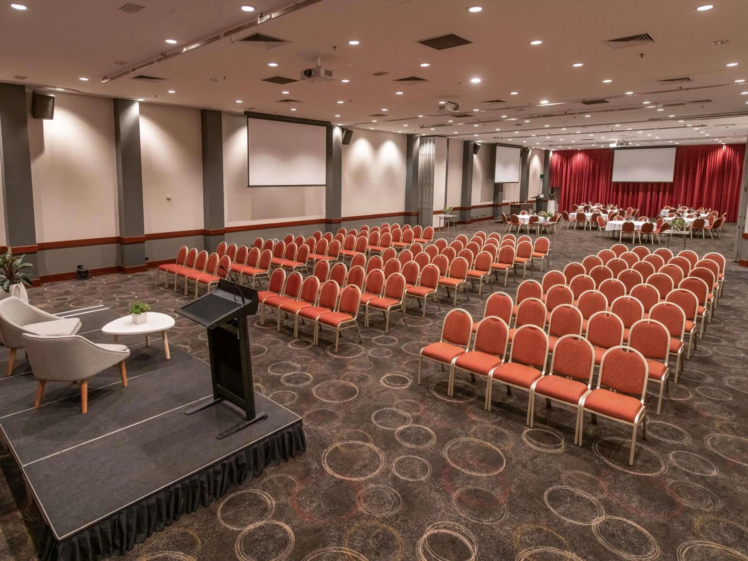 Meeting/conference room in Novotel Perth Langley