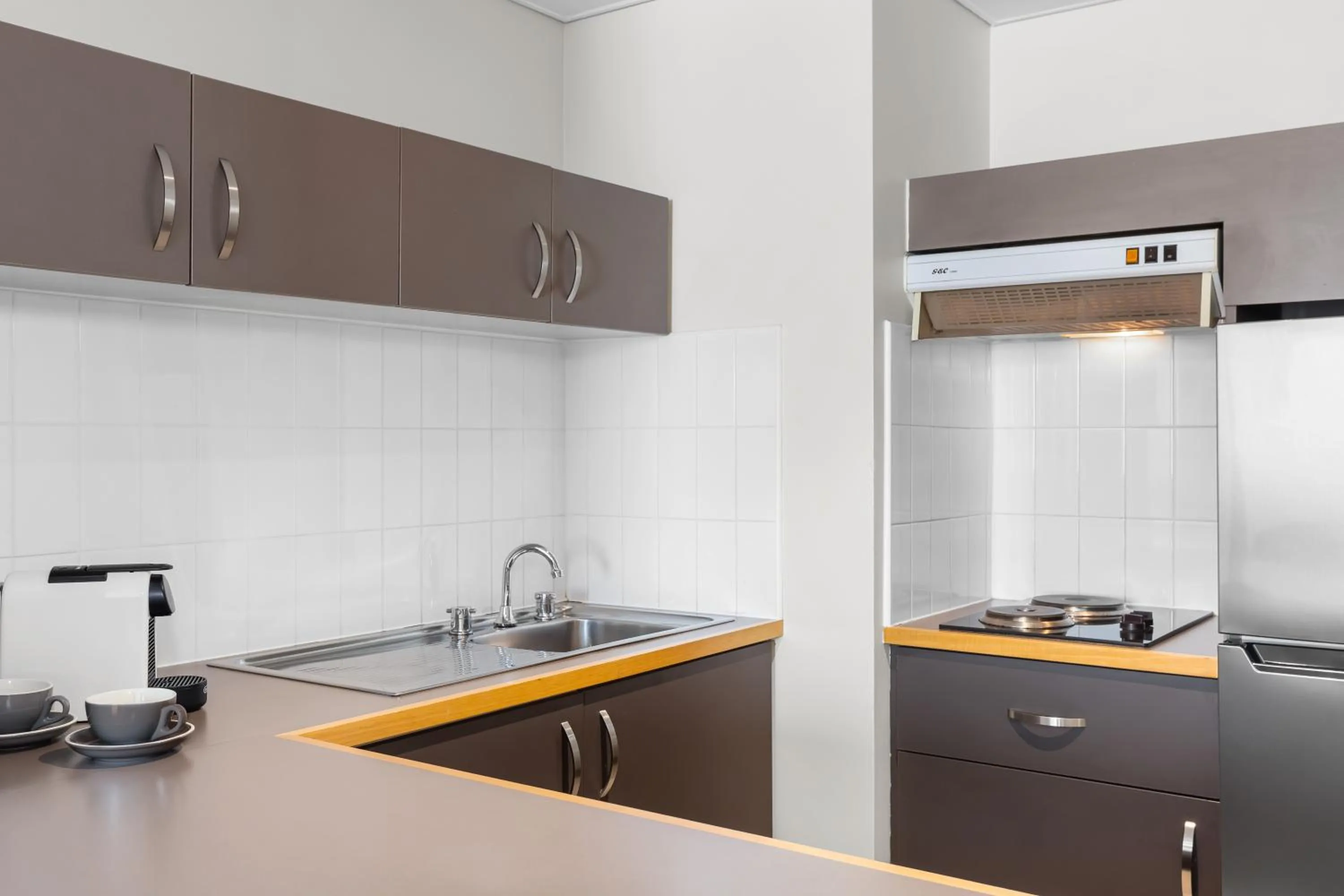 Kitchen or kitchenette in Novotel Perth Langley