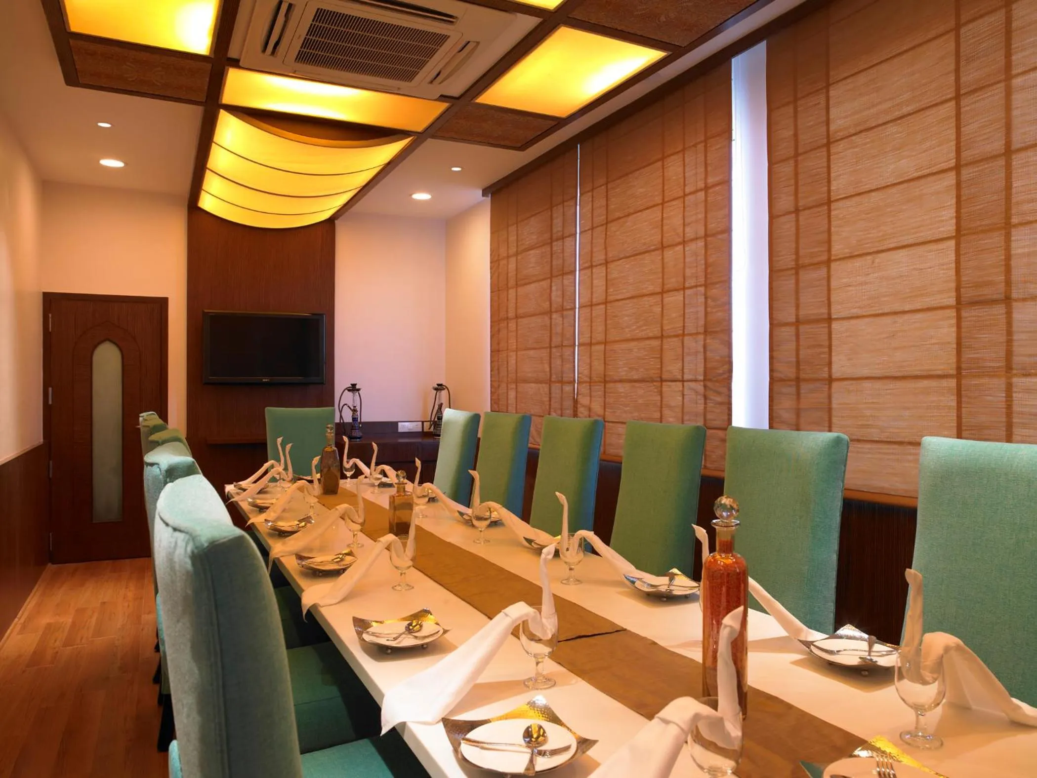 Restaurant/places to eat in Blu Petal - A Business Hotel