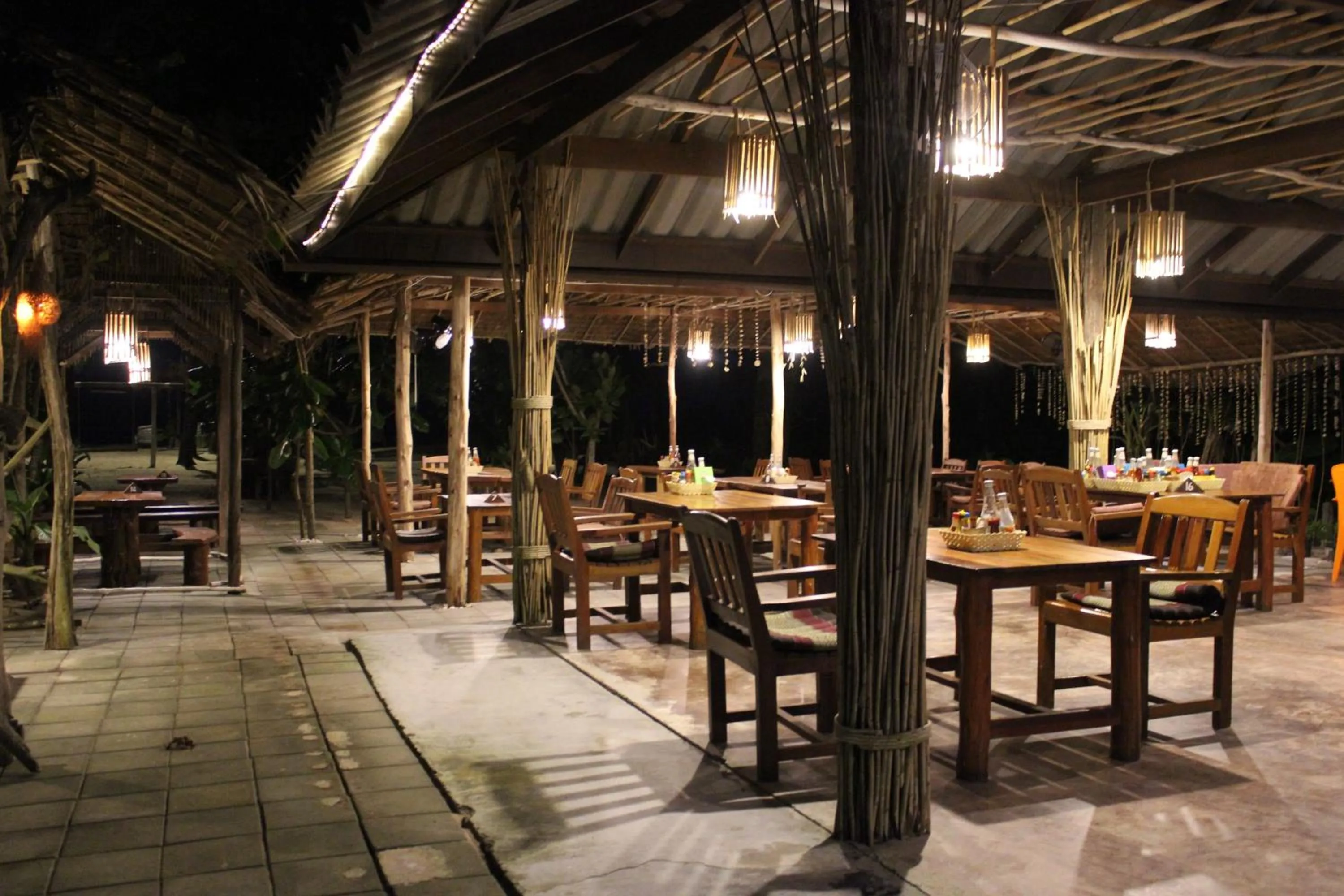 Restaurant/places to eat in Cousin Resort Koh Kho Khao Beach