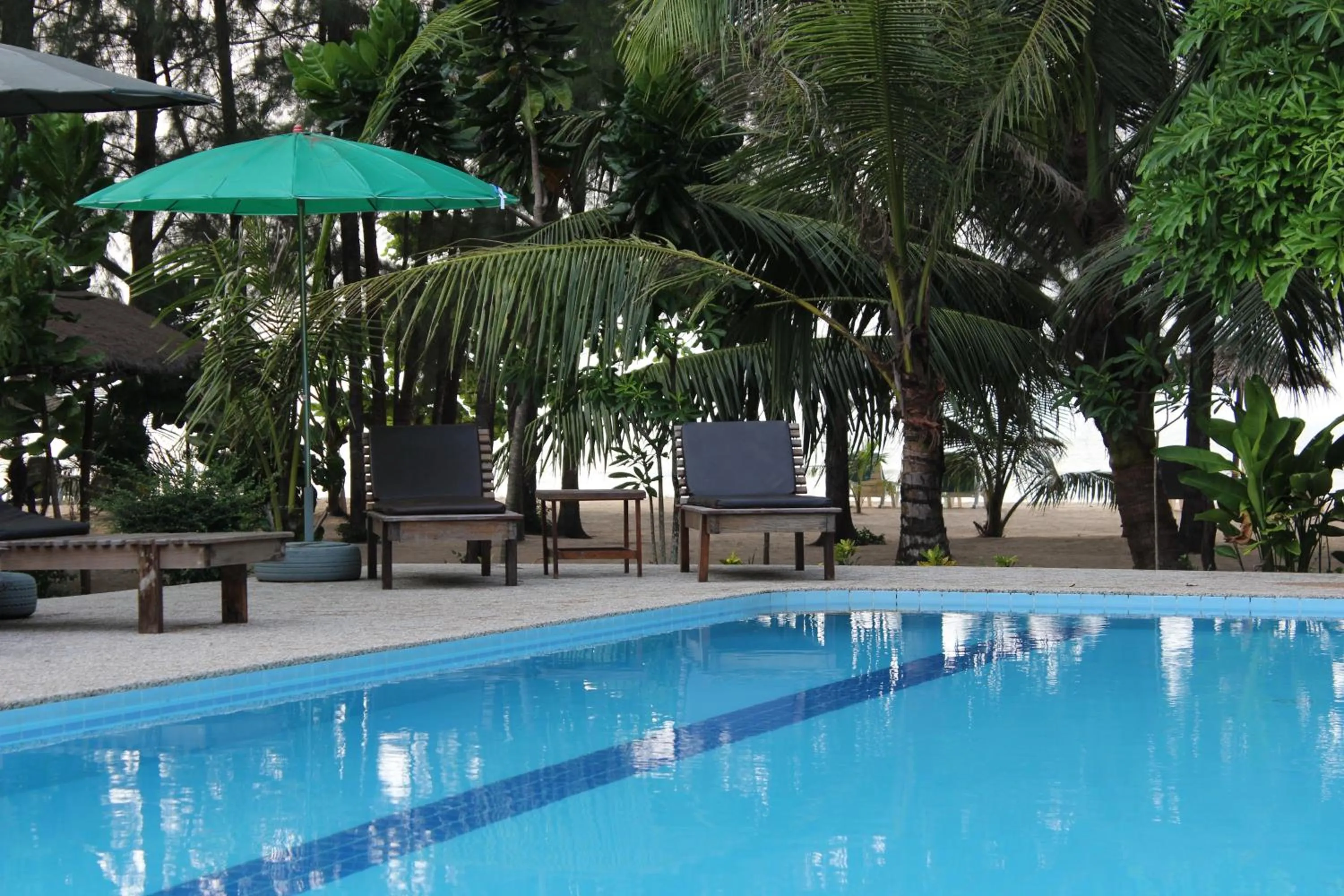 Swimming pool in Cousin Resort Koh Kho Khao Beach