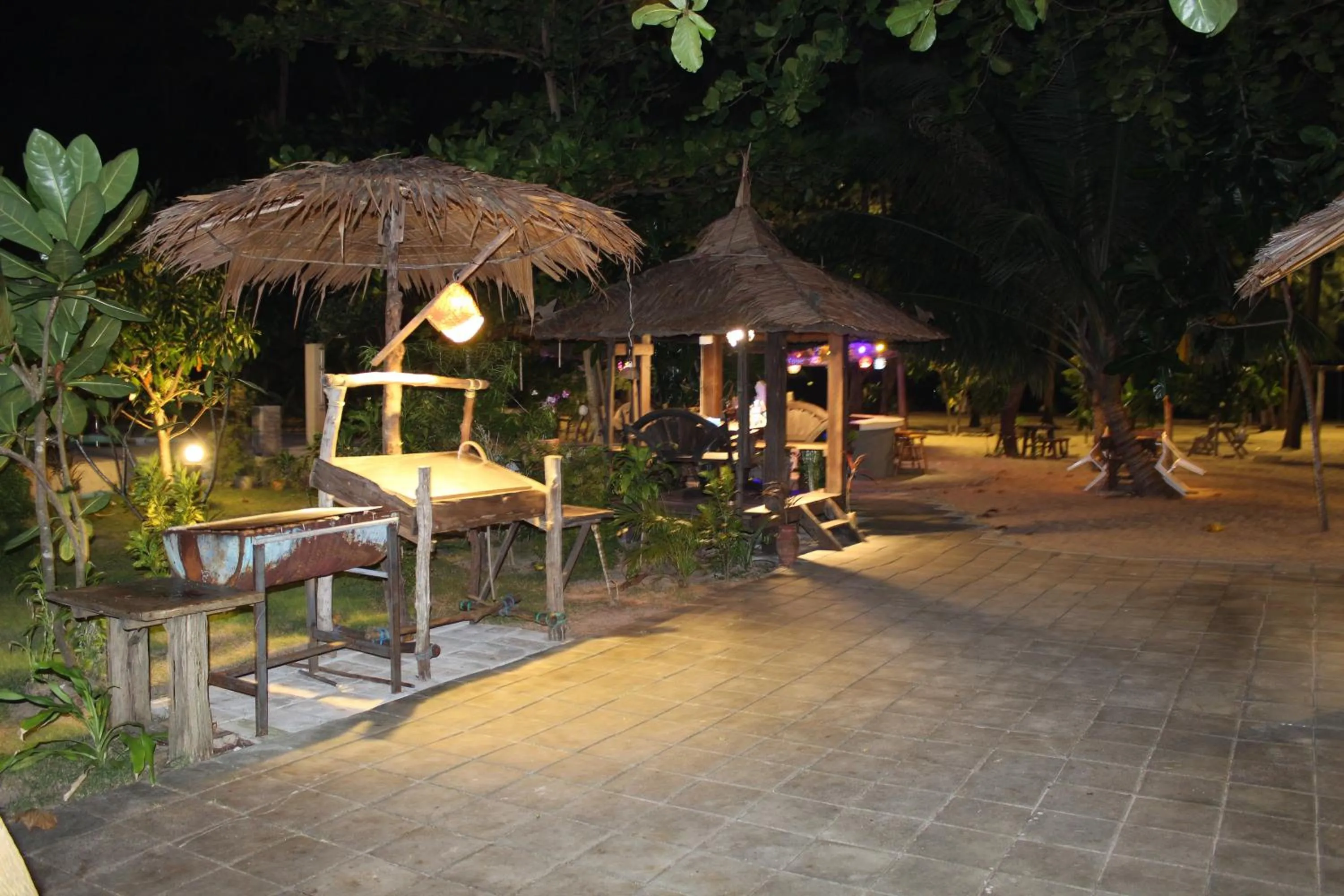 BBQ facilities in Cousin Resort Koh Kho Khao Beach