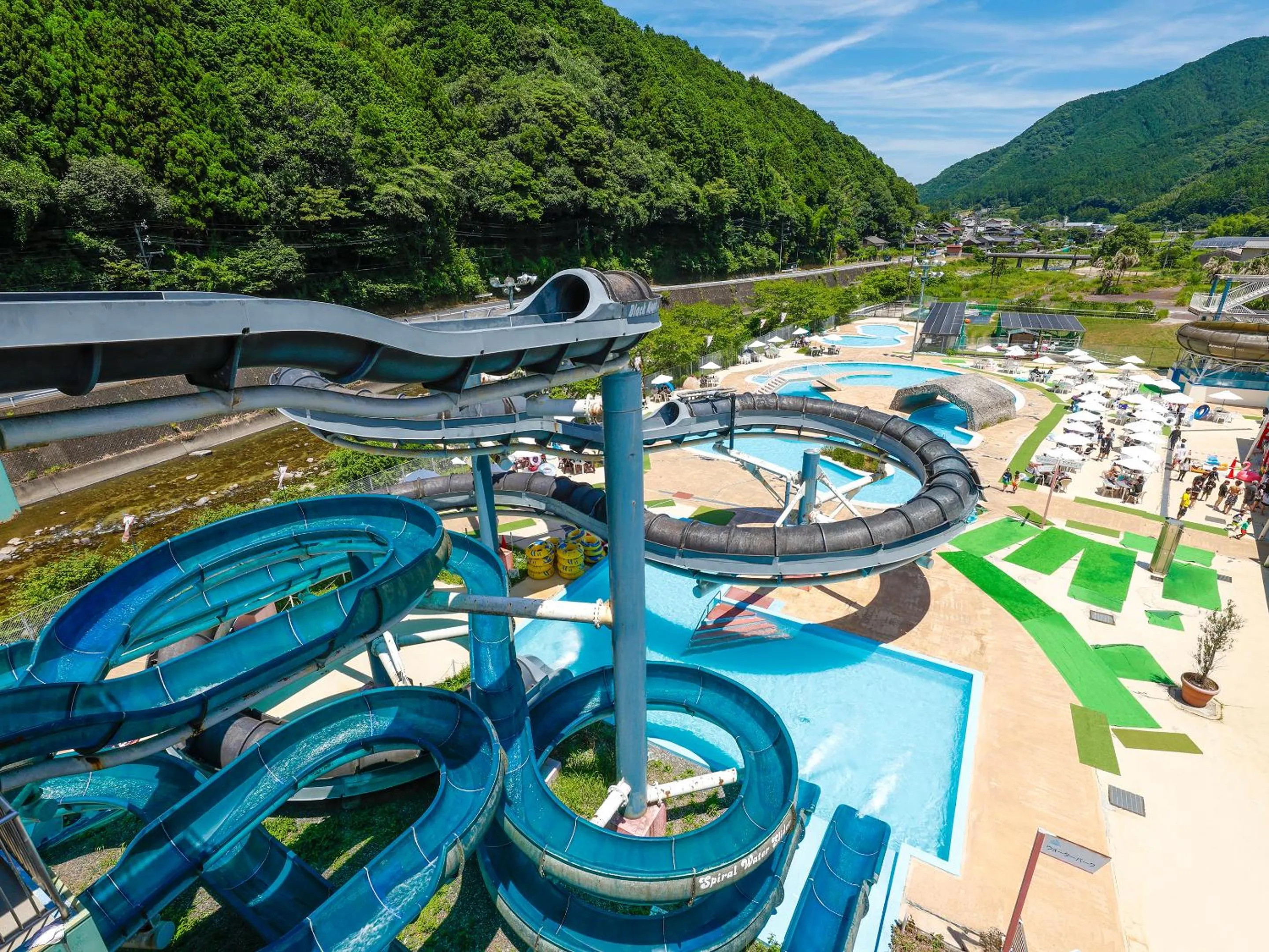 Area and facilities in Hinotani Onsen Misugi Resort