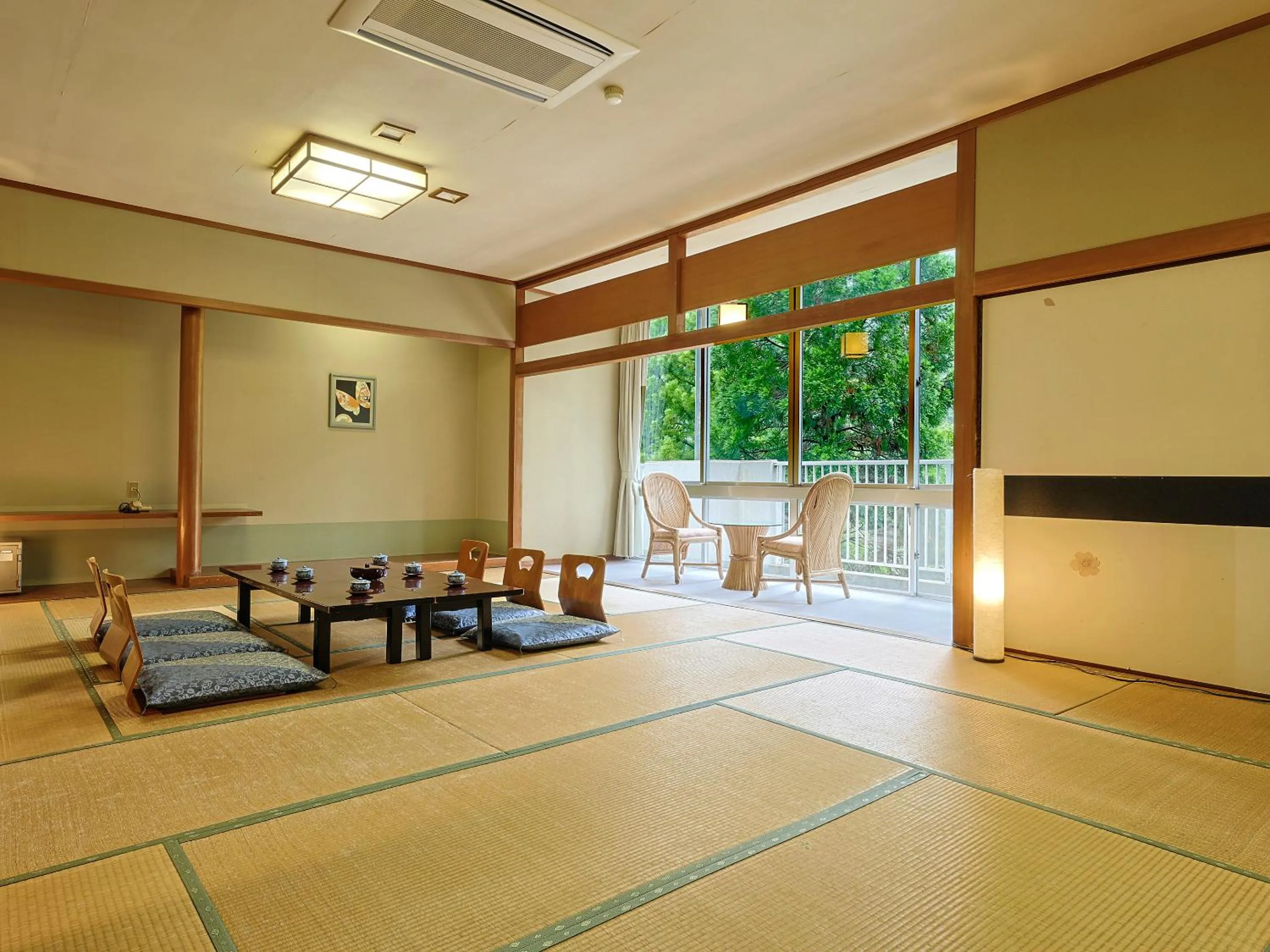 Photo of the whole room in Hinotani Onsen Misugi Resort
