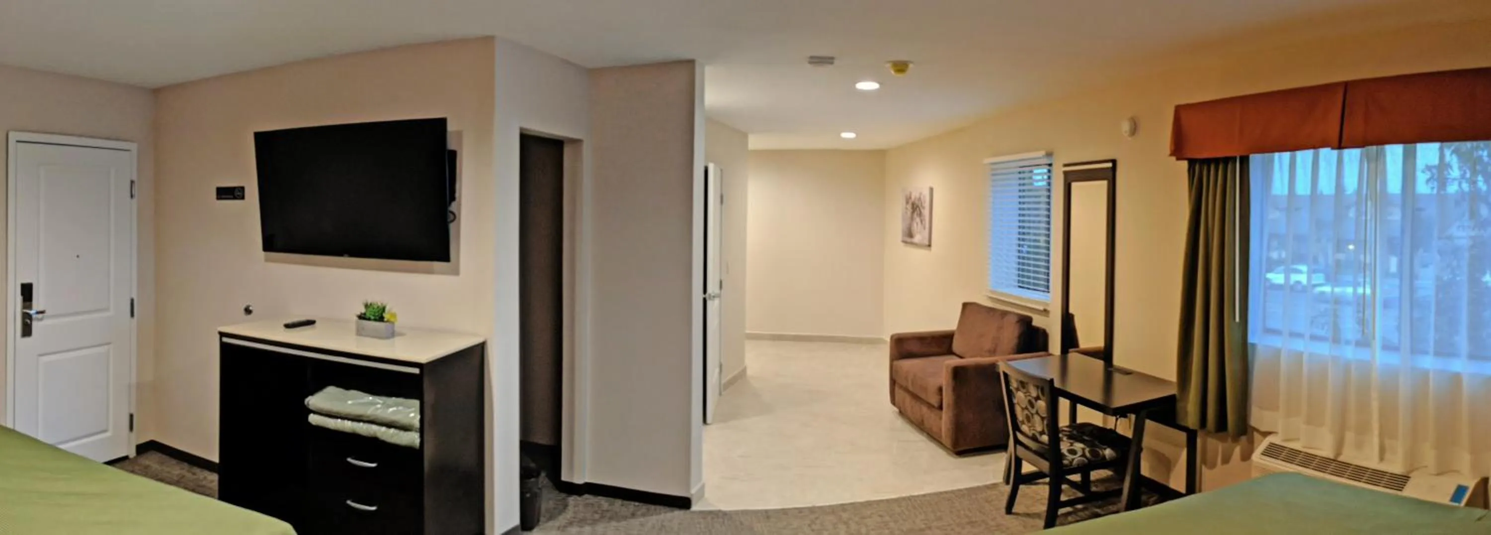 TV and multimedia in Epic Hotel