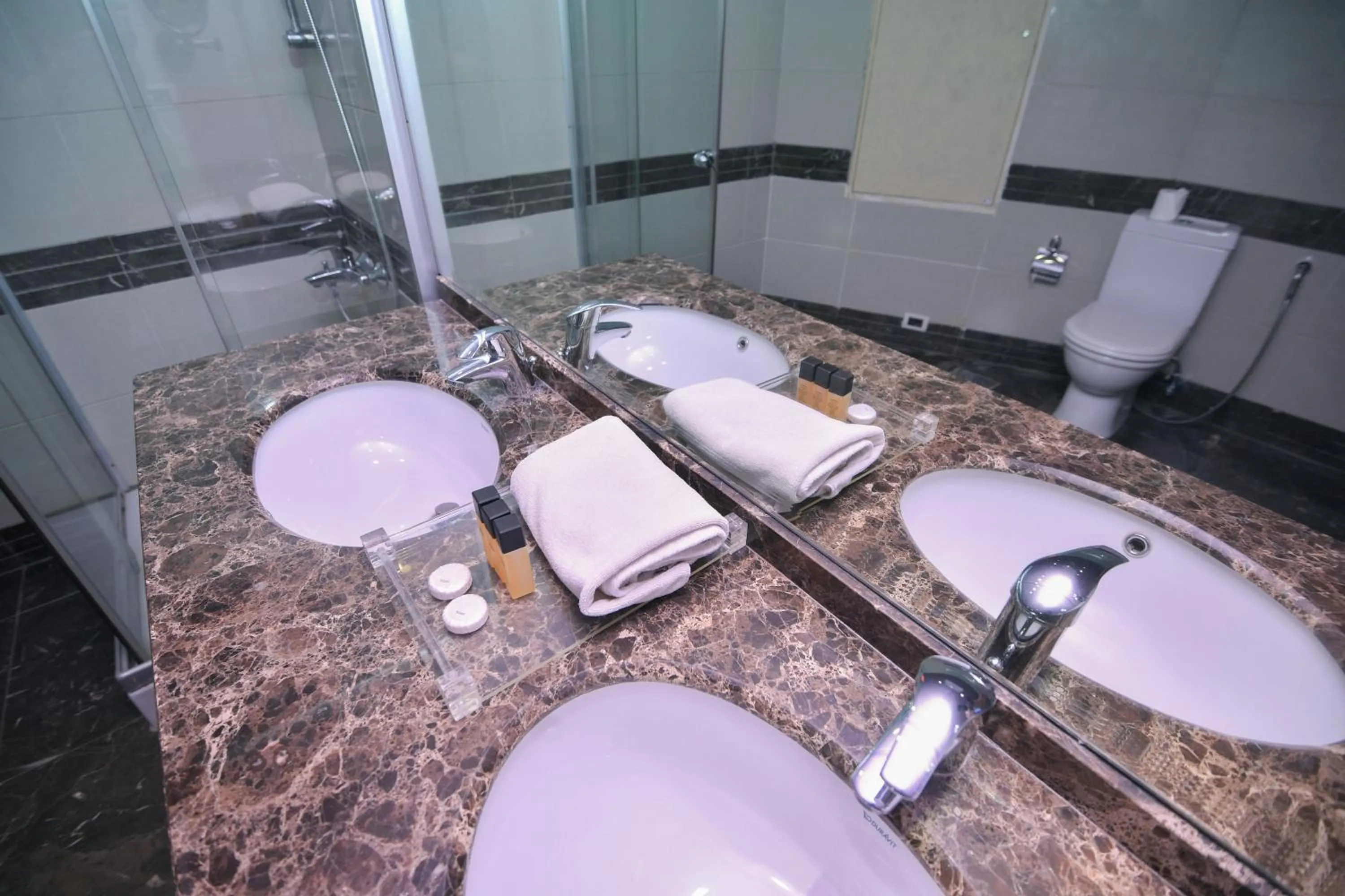 Bathroom in Hollywood Inn Boutique Hotel