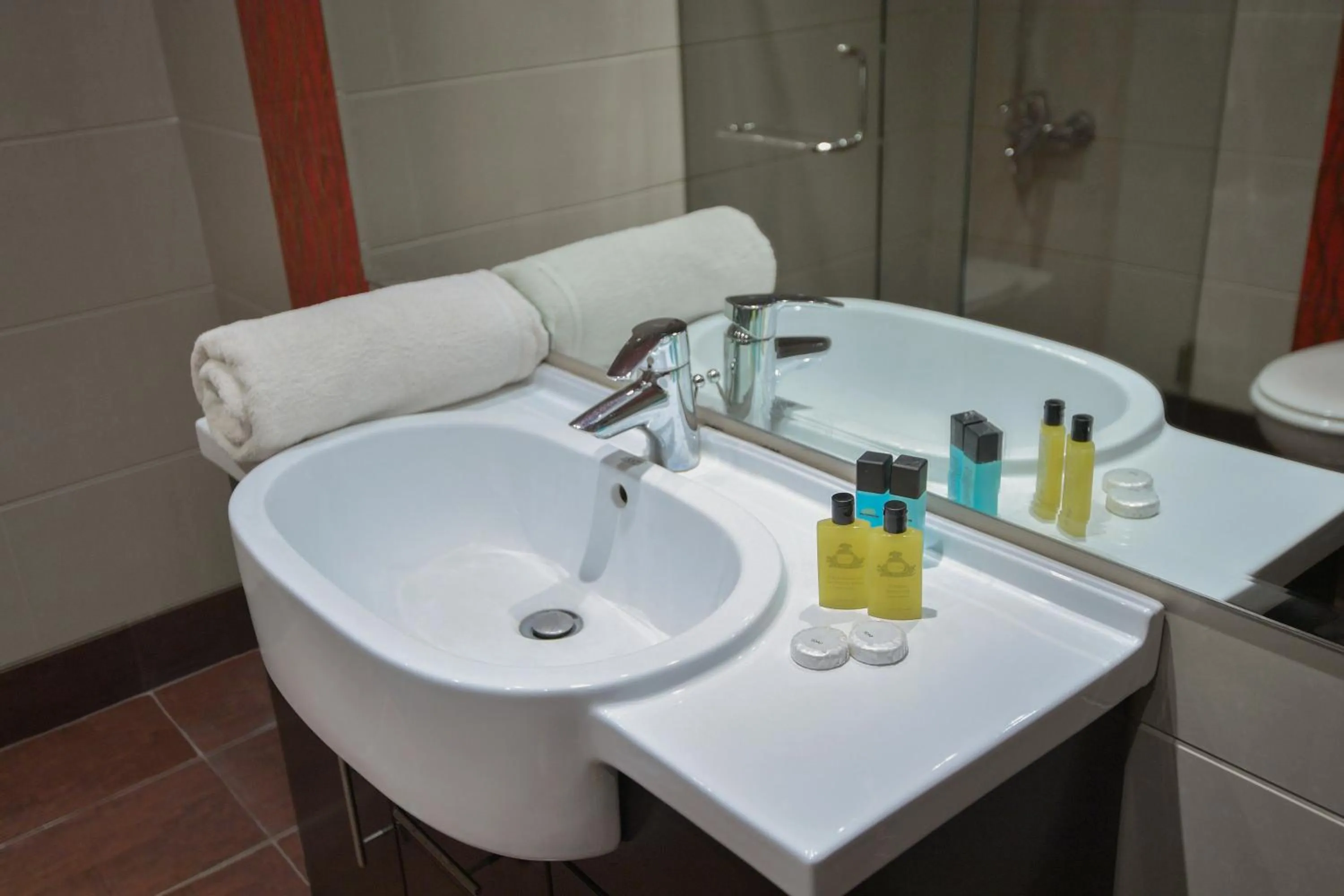 Bathroom in Hollywood Inn Boutique Hotel