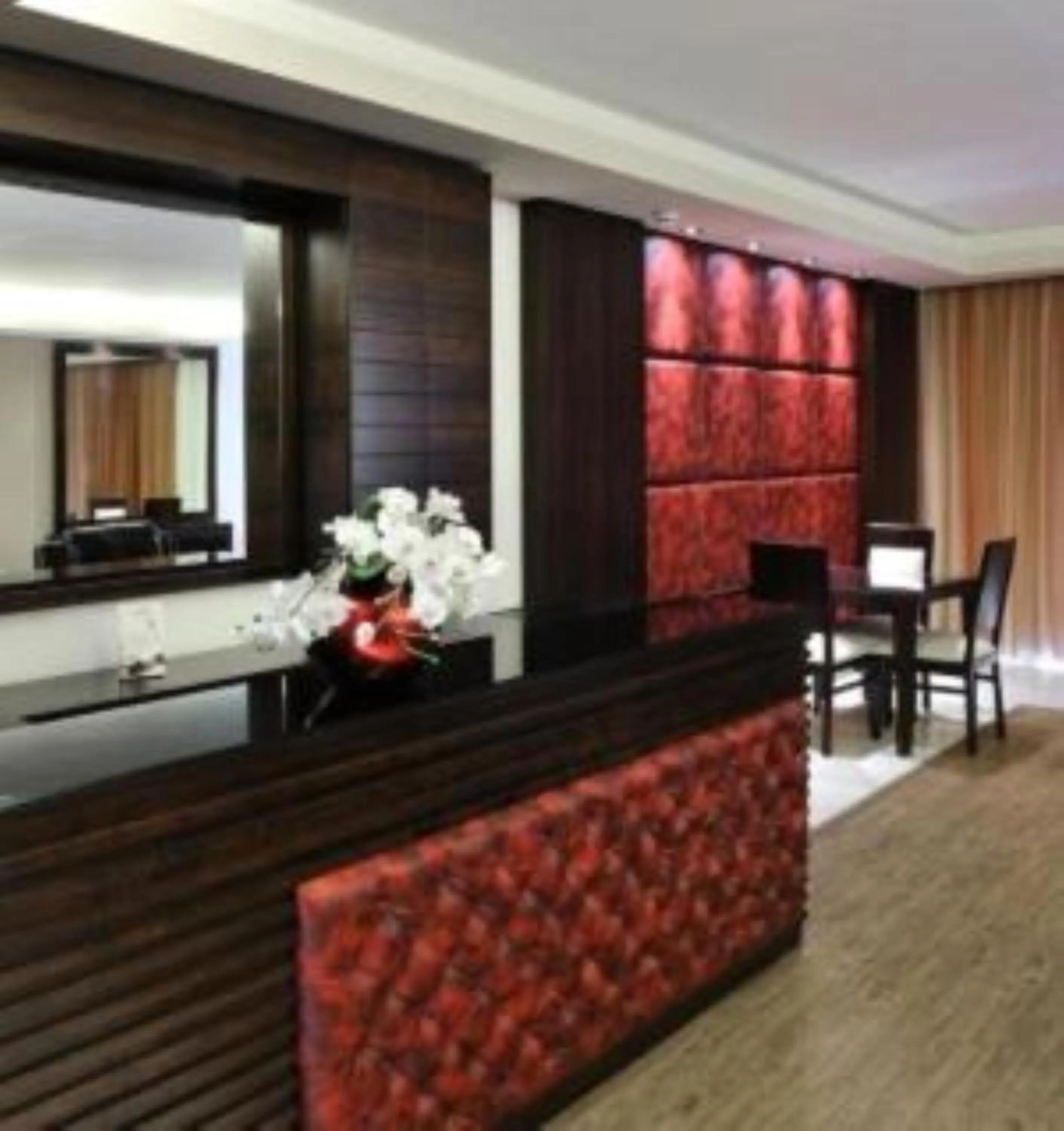 Seating area in Hollywood Inn Boutique Hotel