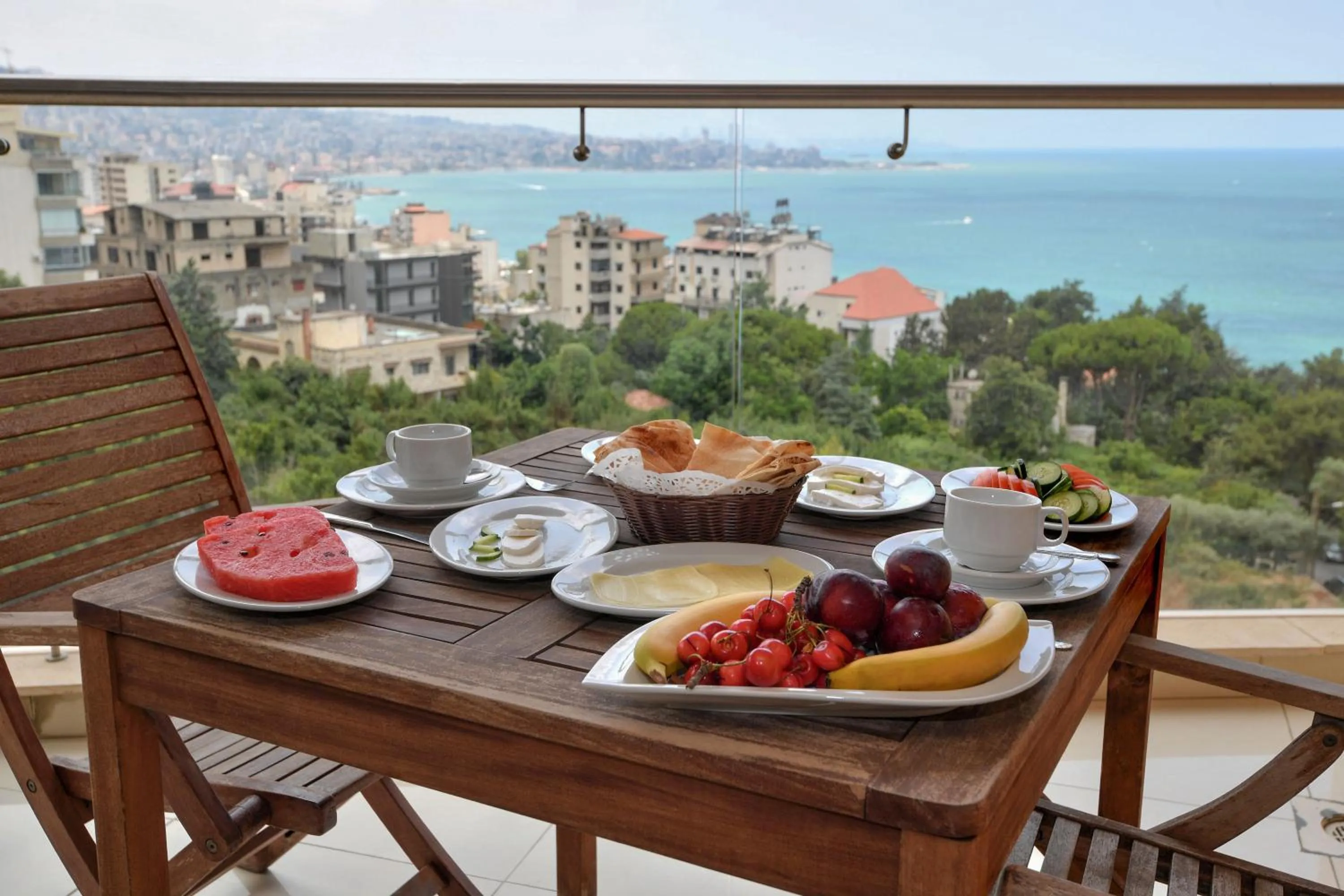 Food and drinks in Hollywood Inn Boutique Hotel