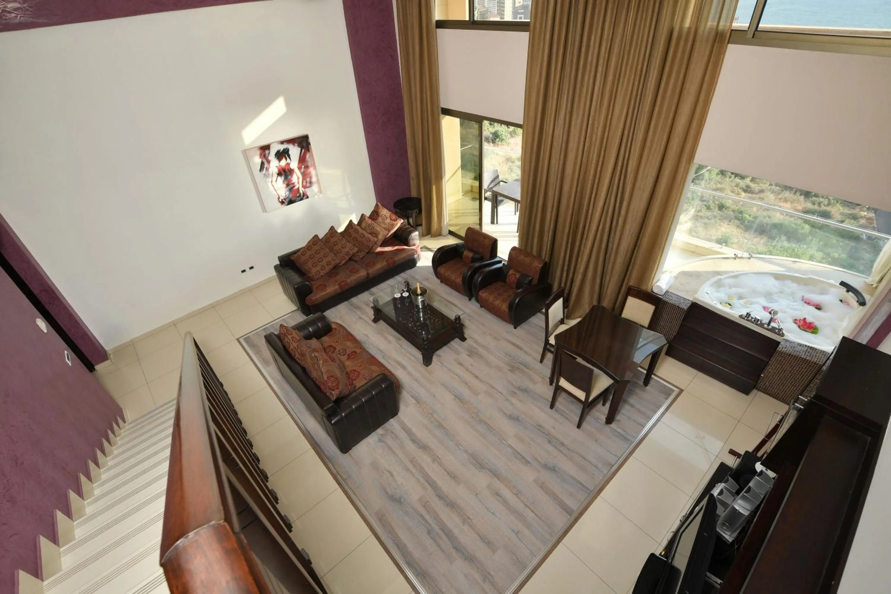 Seating area in Hollywood Inn Boutique Hotel