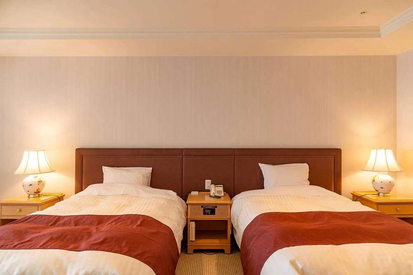 Bed in Onahama Ocean Hotel & Golf Club