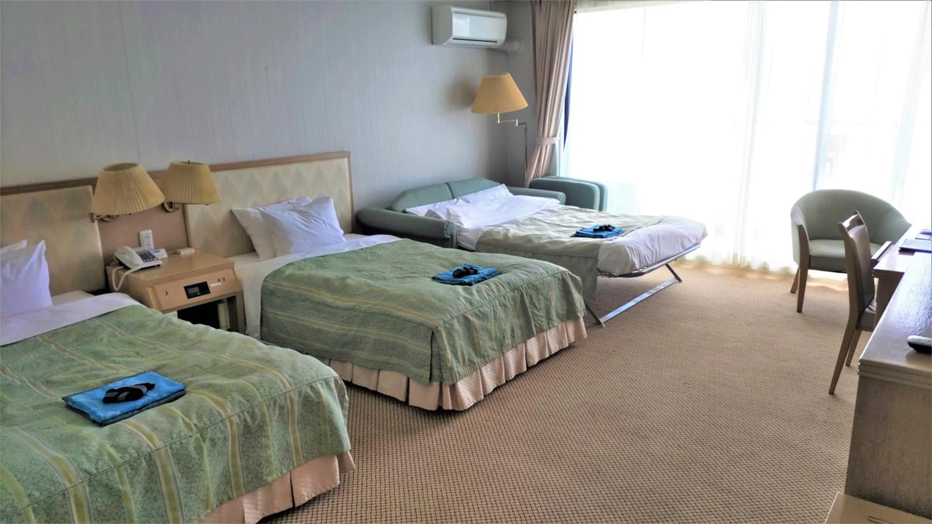 Bed in Onahama Ocean Hotel & Golf Club
