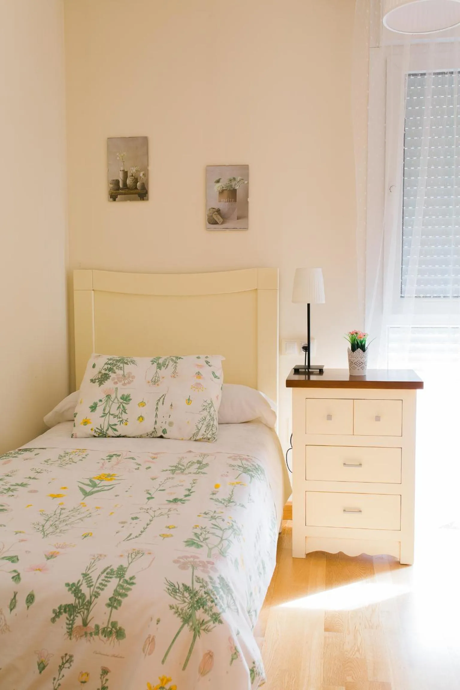 Bedroom, Bed in Aticos La Aliseda by Valdesierra