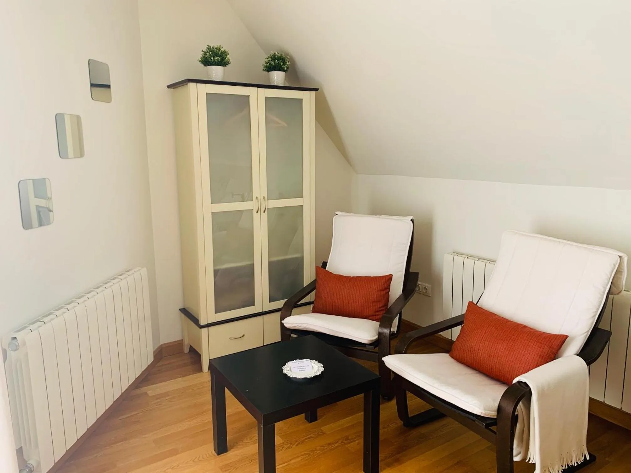 Living room in Aticos La Aliseda by Valdesierra