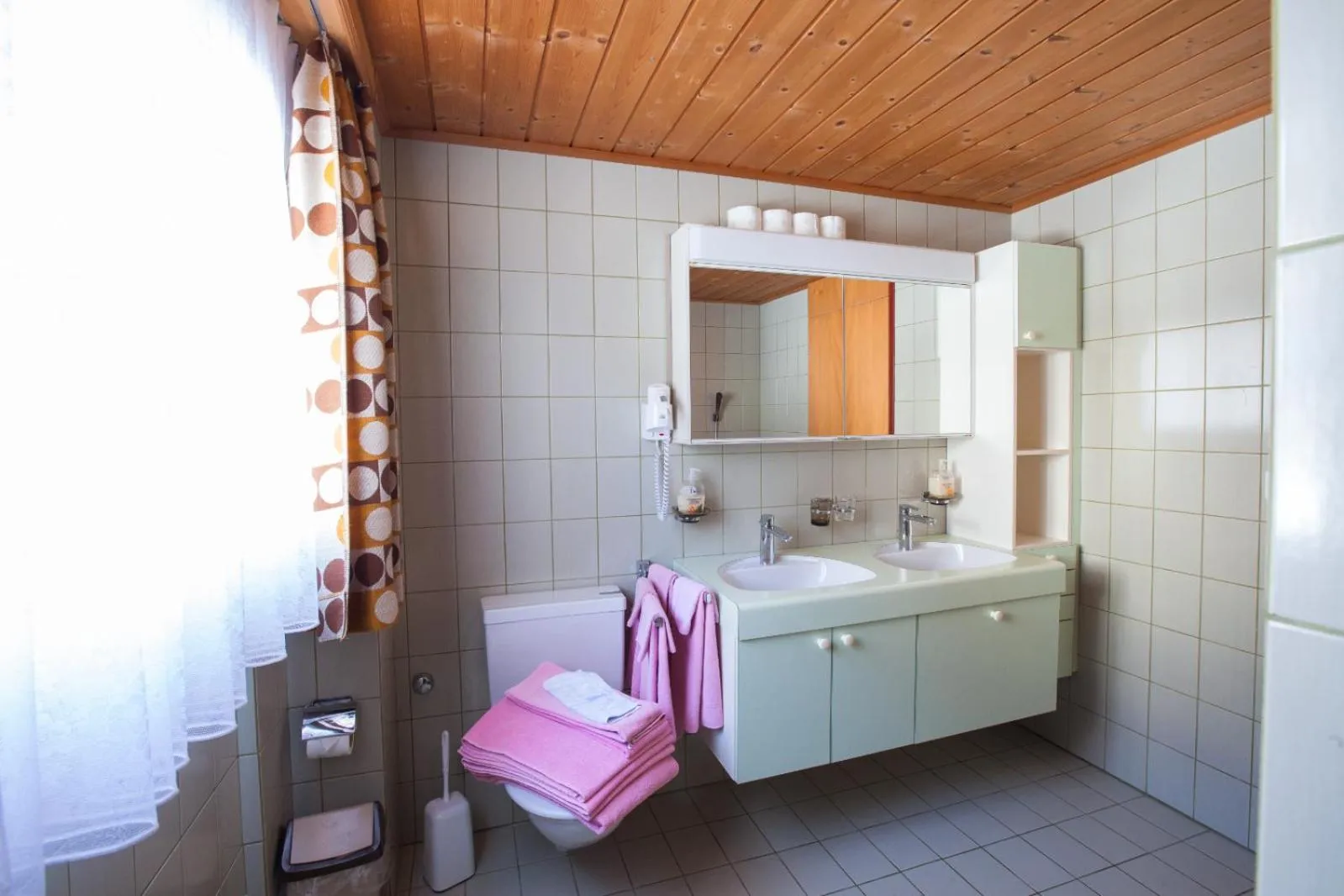 Shower in Hotel Restaurant Schönau